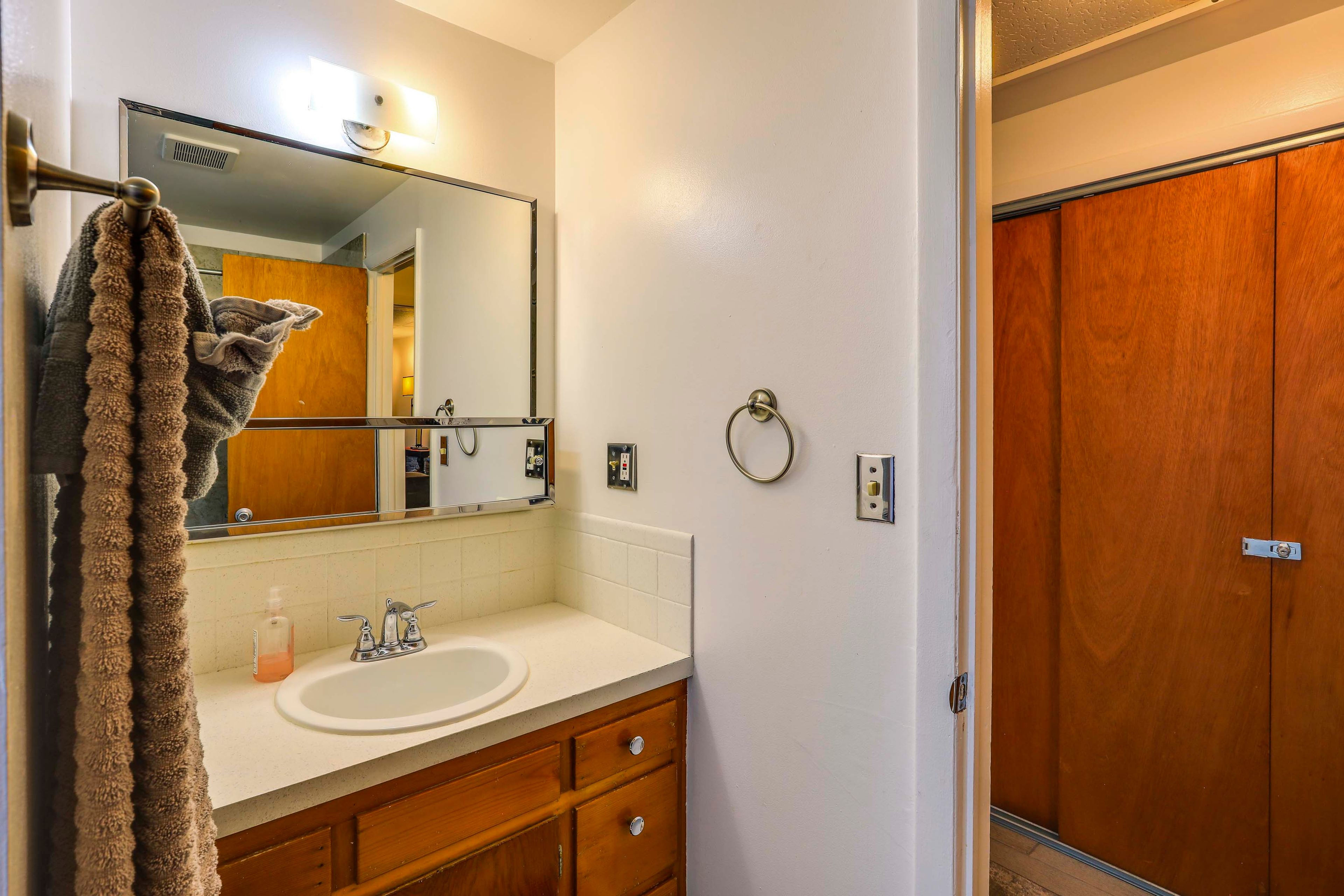 Bathroom | Towels Provided