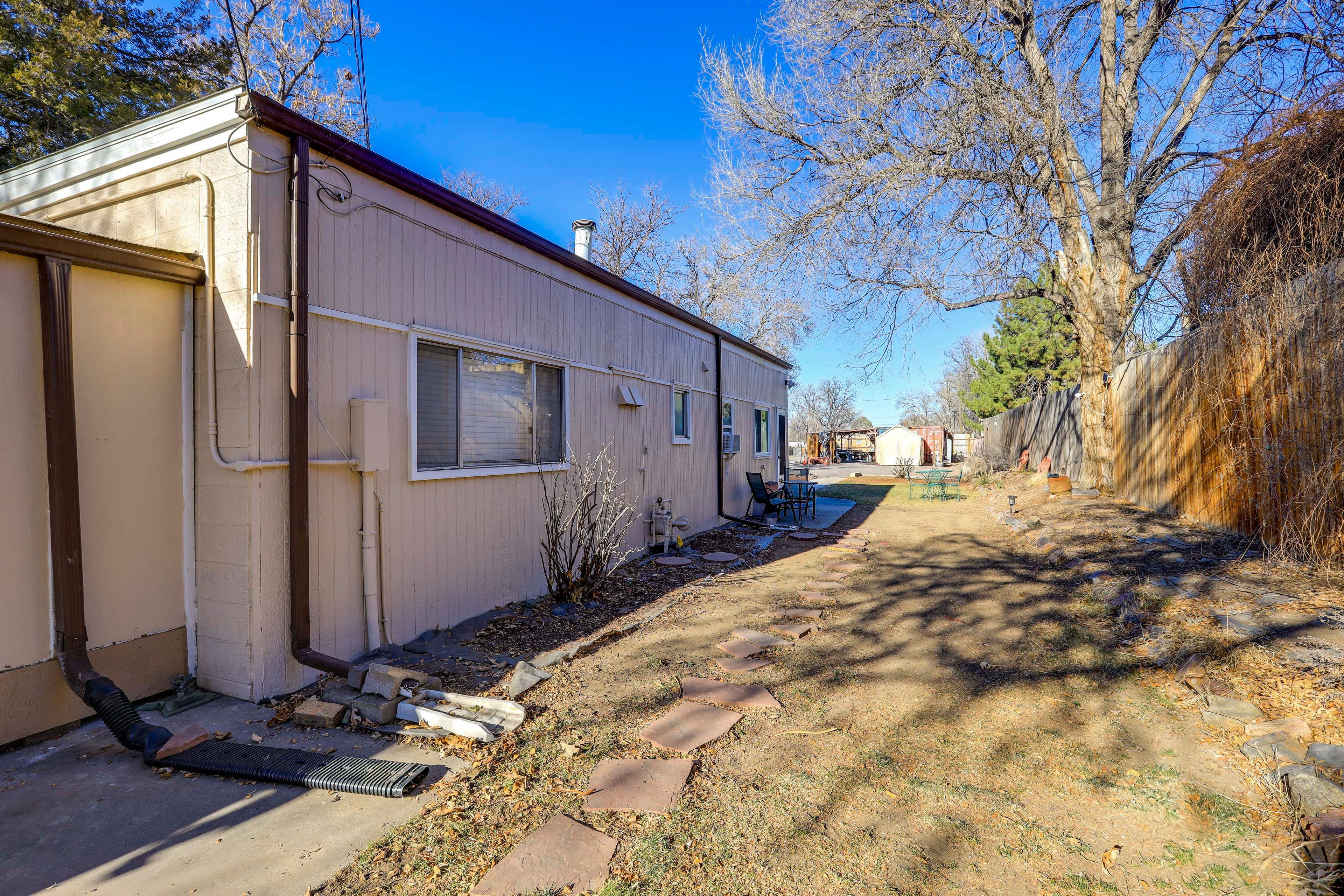 Parking | Driveway (2 Vehicles) | RV/Trailer Parking Available