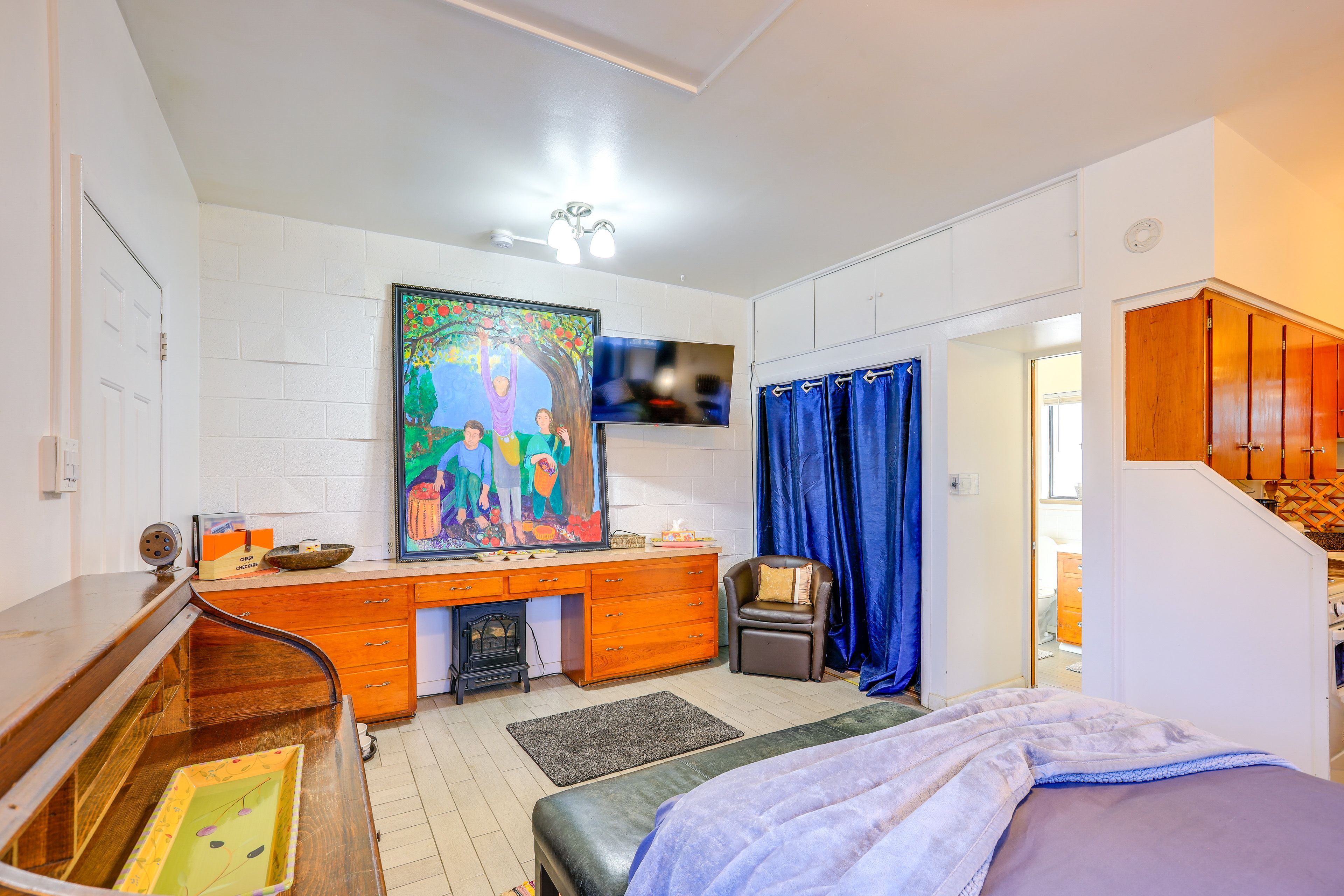 Studio | Queen Bed | Smart TV