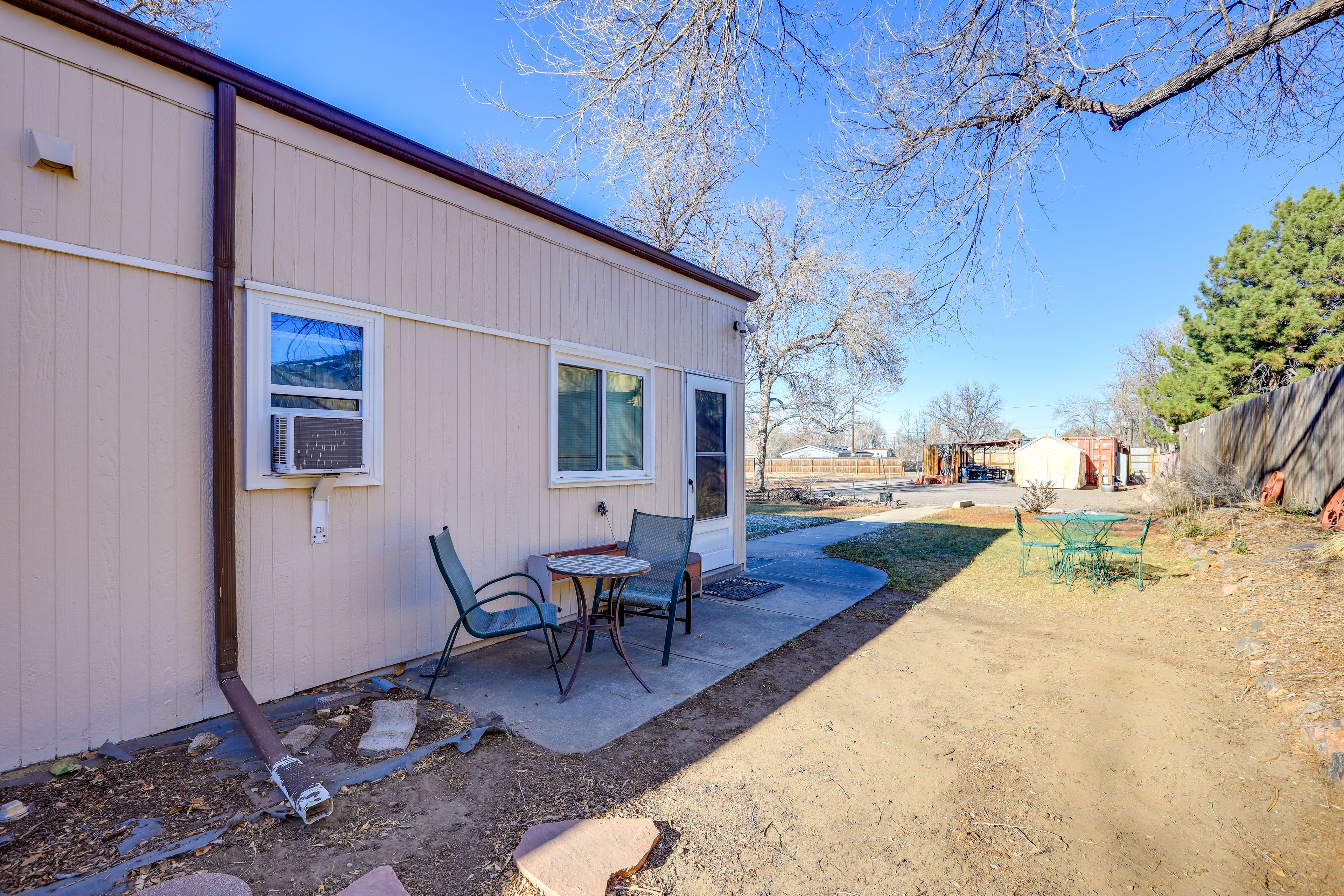 Shared Patio | Outdoor Seating