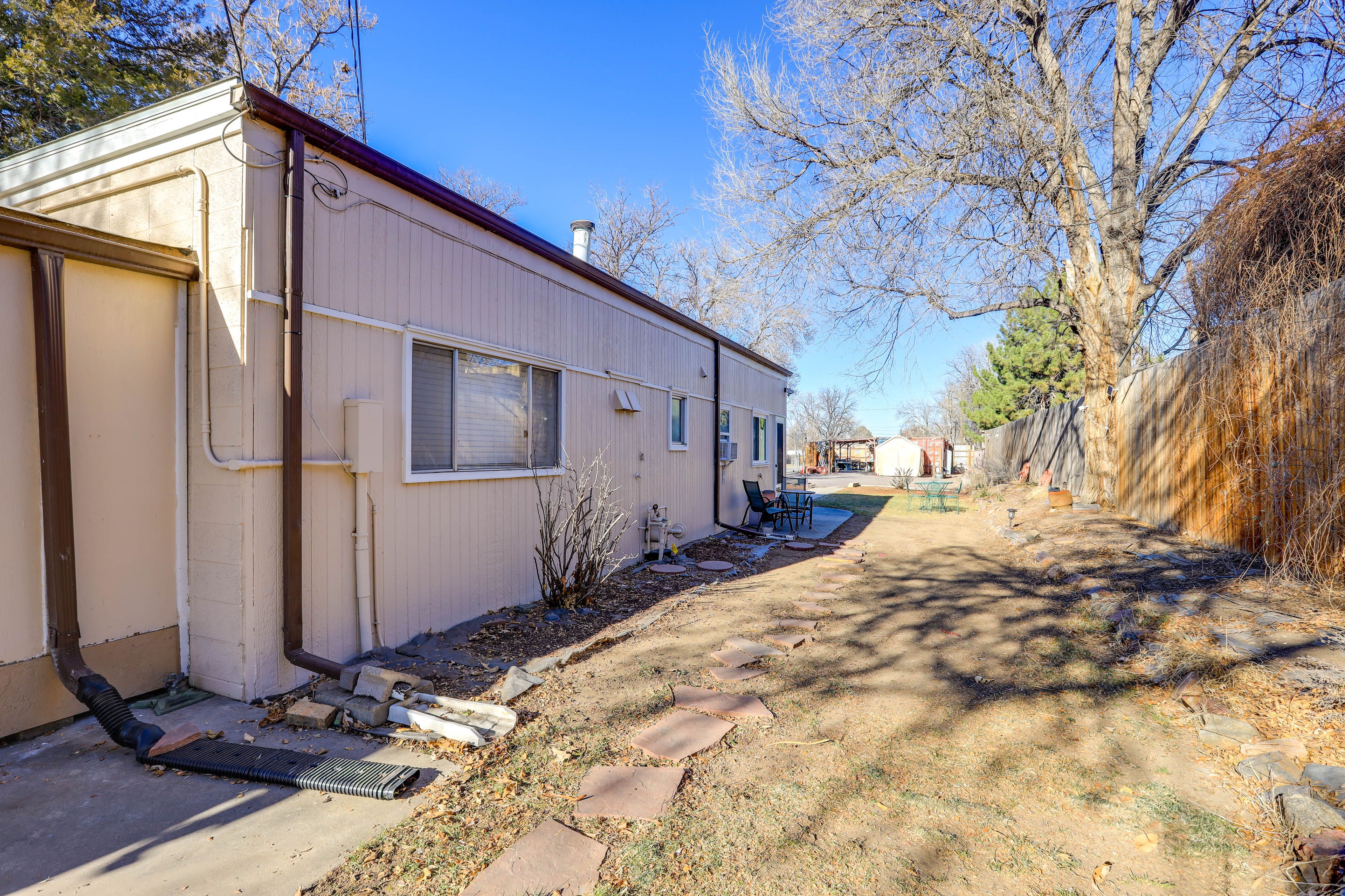 Parking | Driveway (2 Vehicles) | RV/Trailer Parking