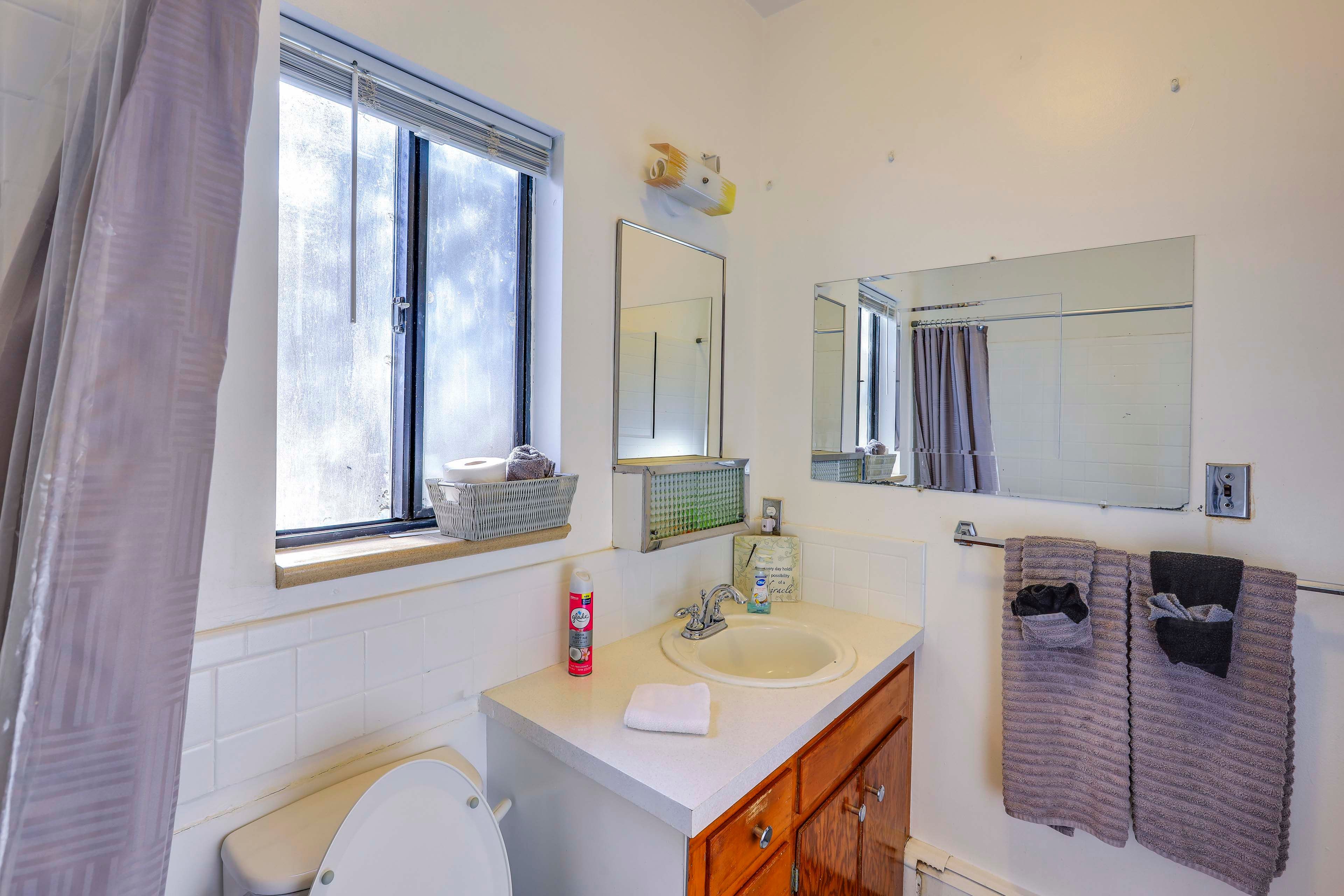 Bathroom | Towels Provided