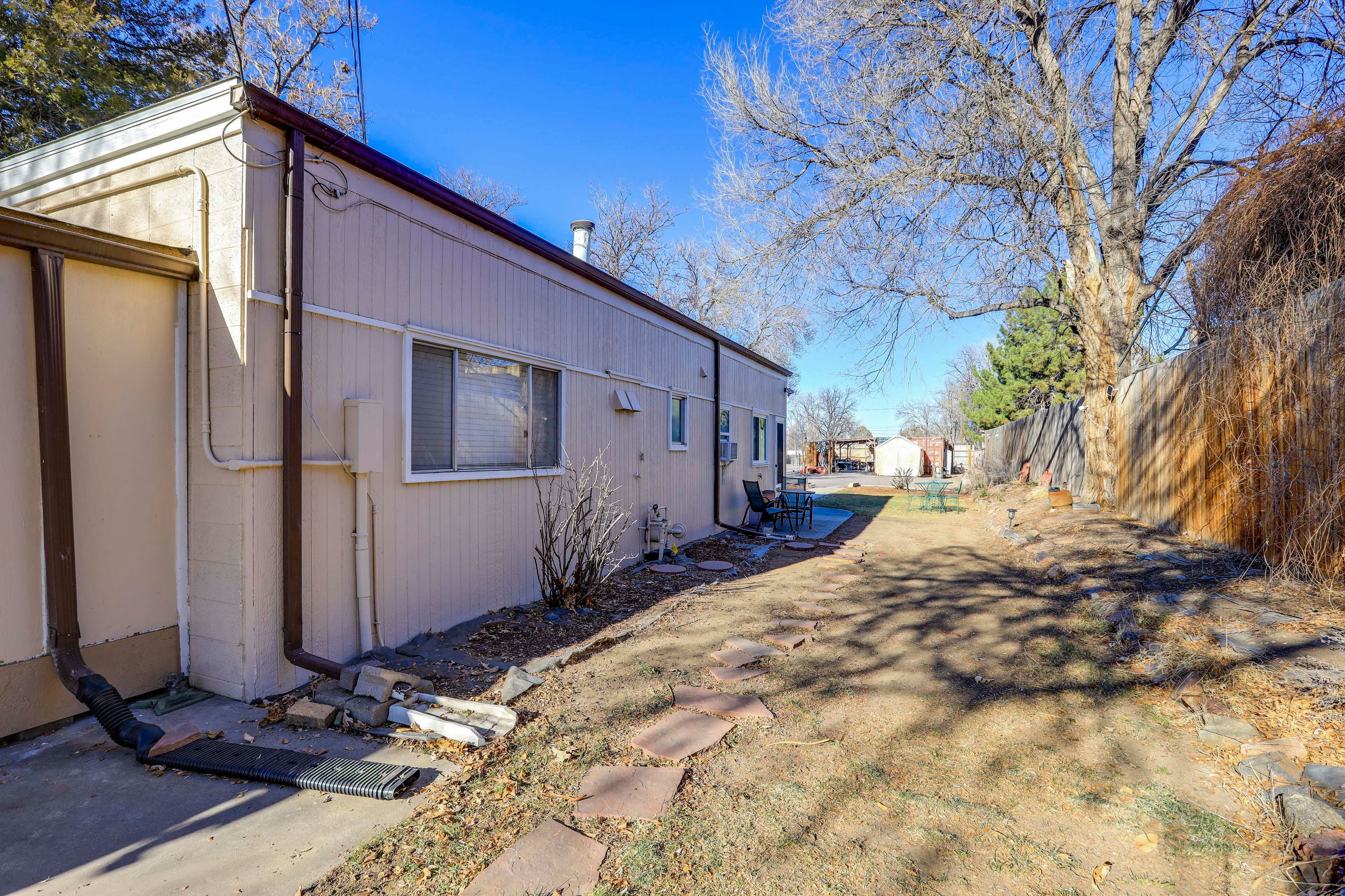 Parking | Driveway (2 Vehicles) | RV/Trailer Parking