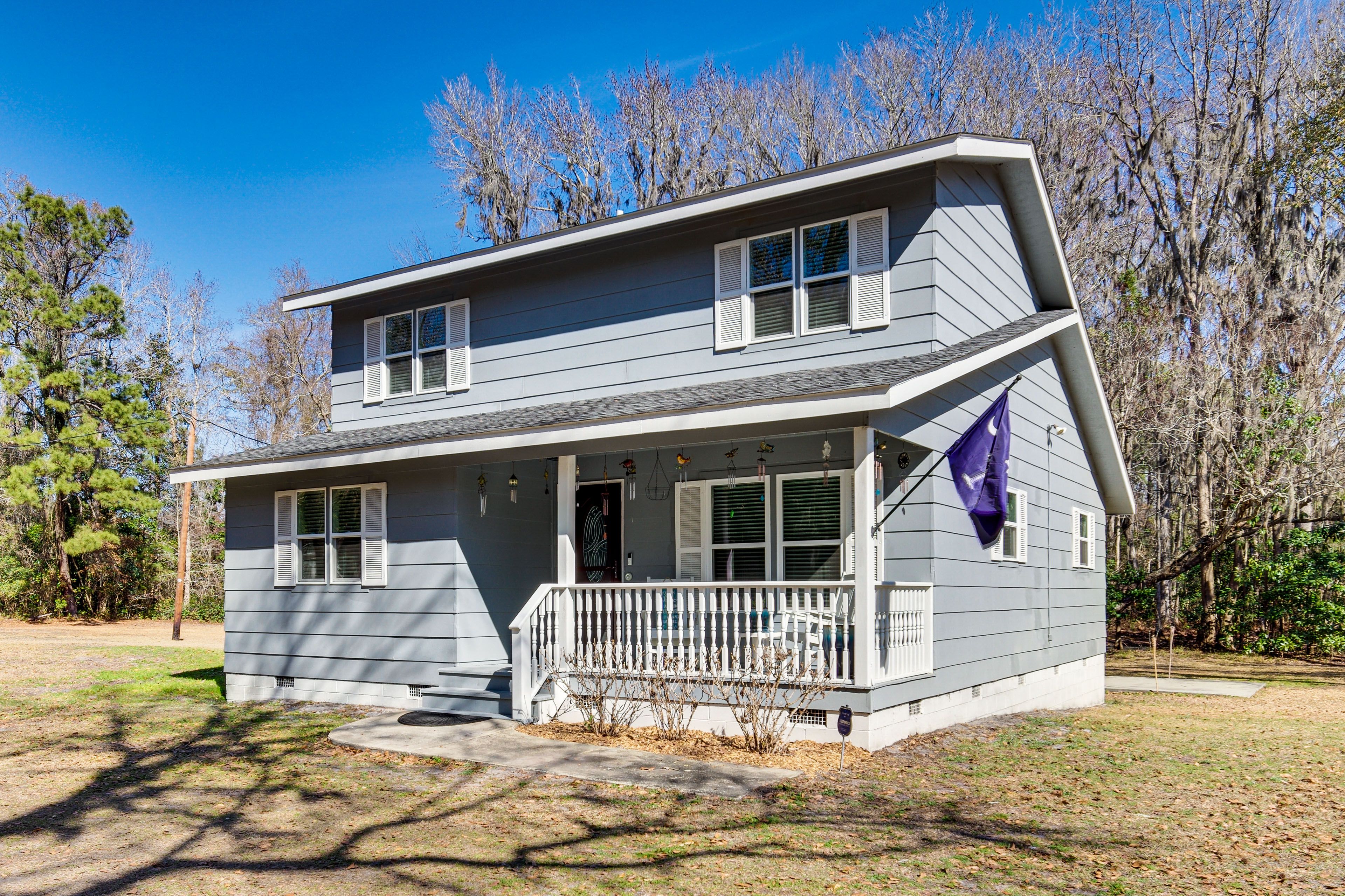 Parking | Driveway (6 Vehicles)