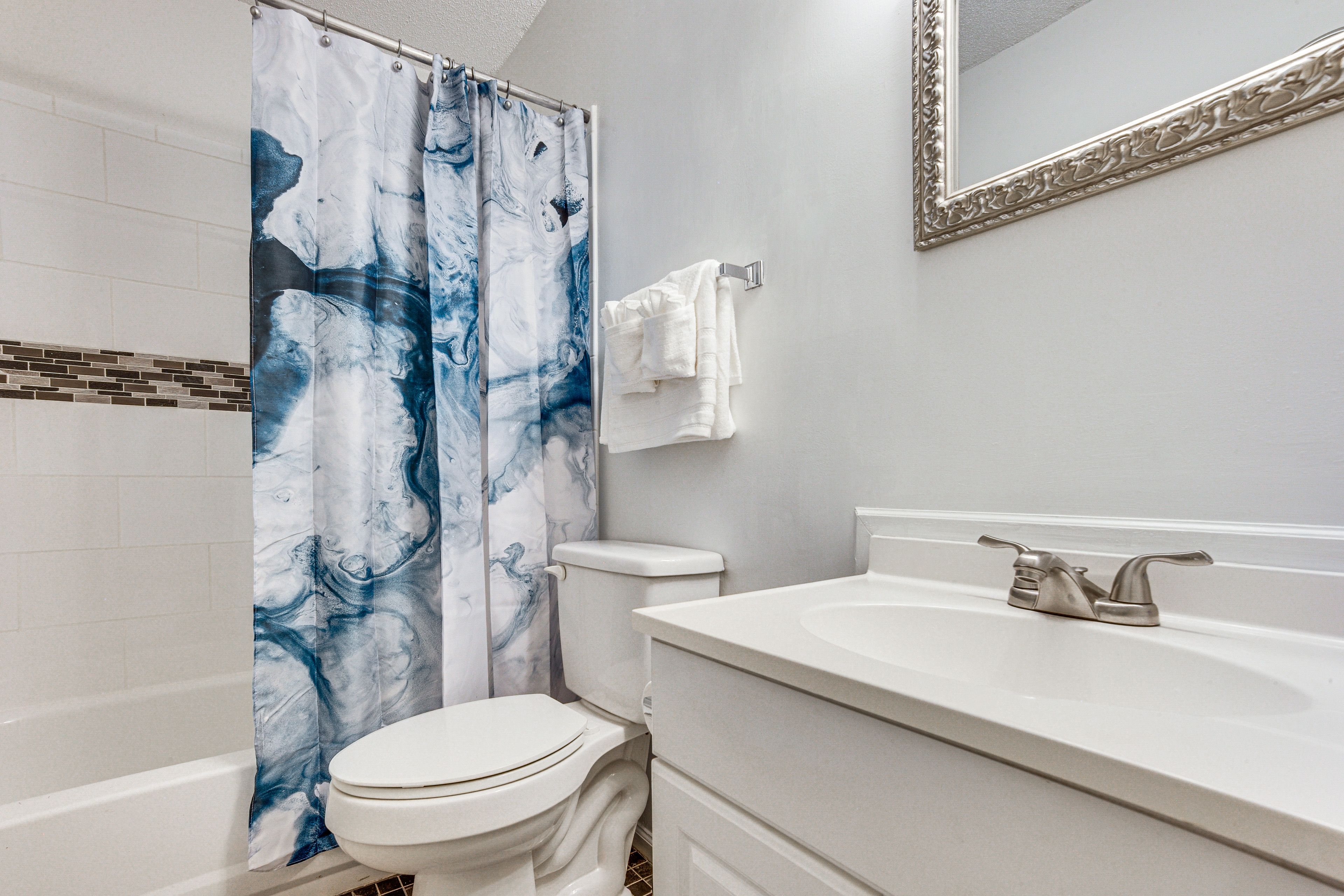 Bathroom | 2nd Floor