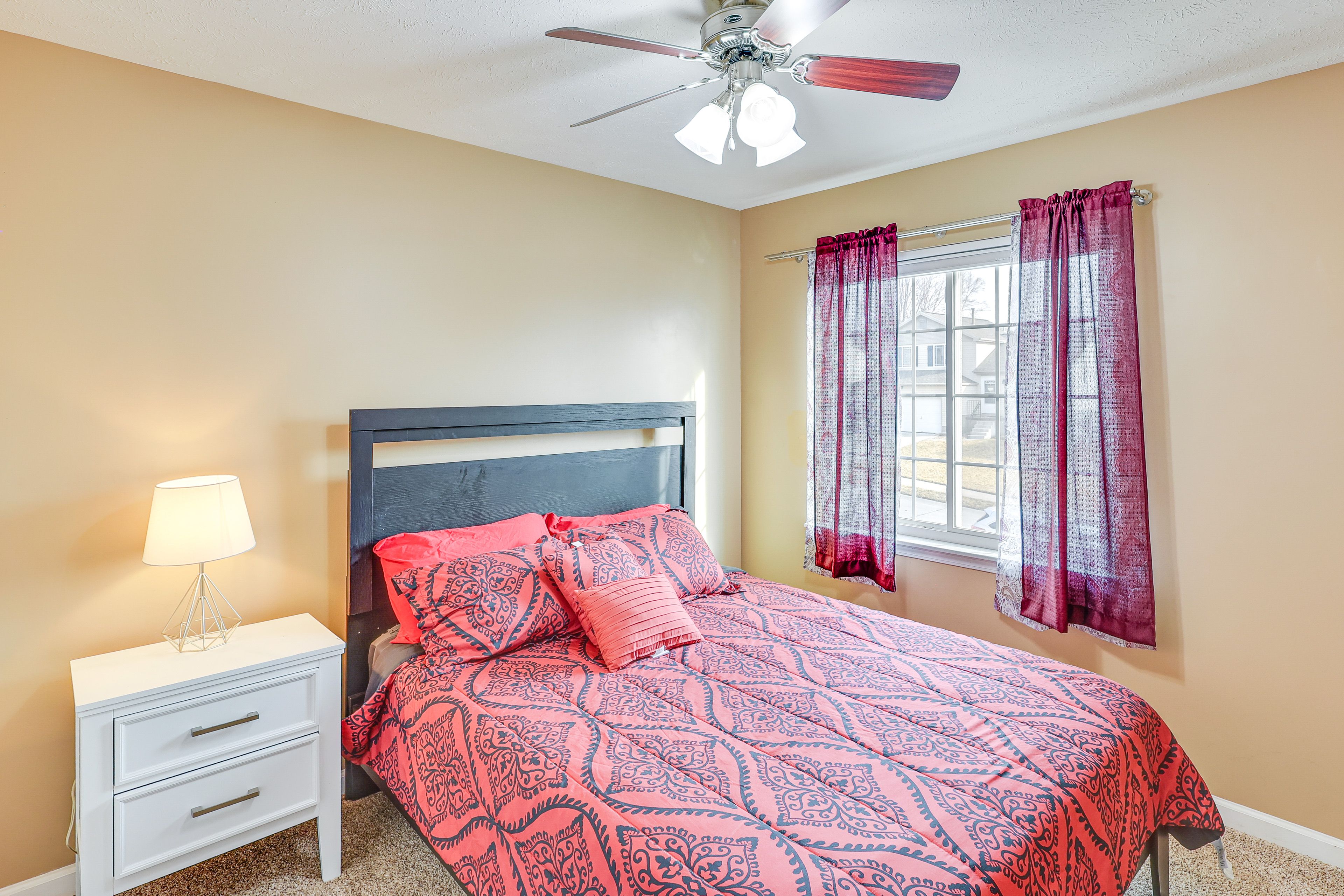 Bedroom 2 | Queen Bed | Upper Level