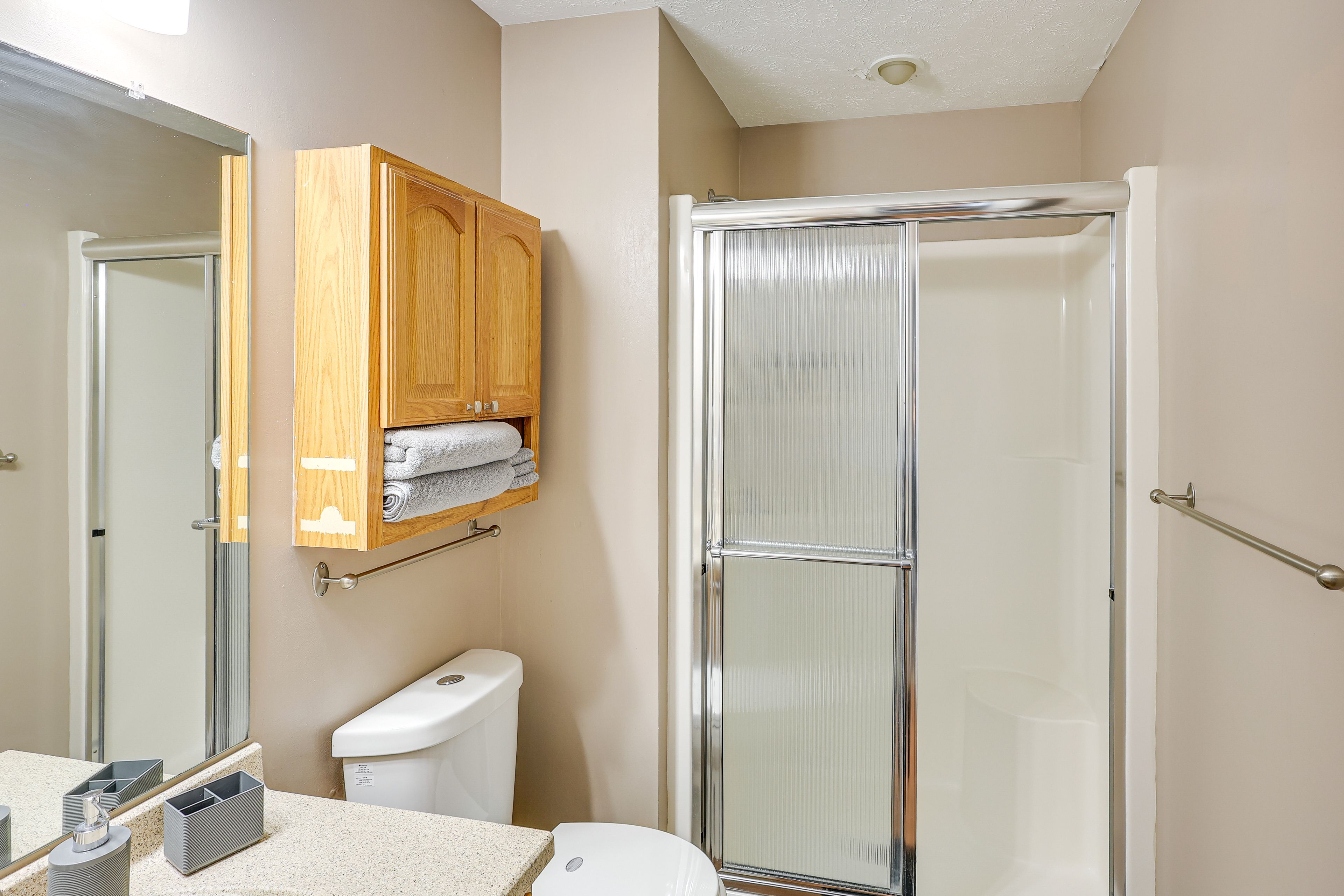 Full Bathroom | Upper Level