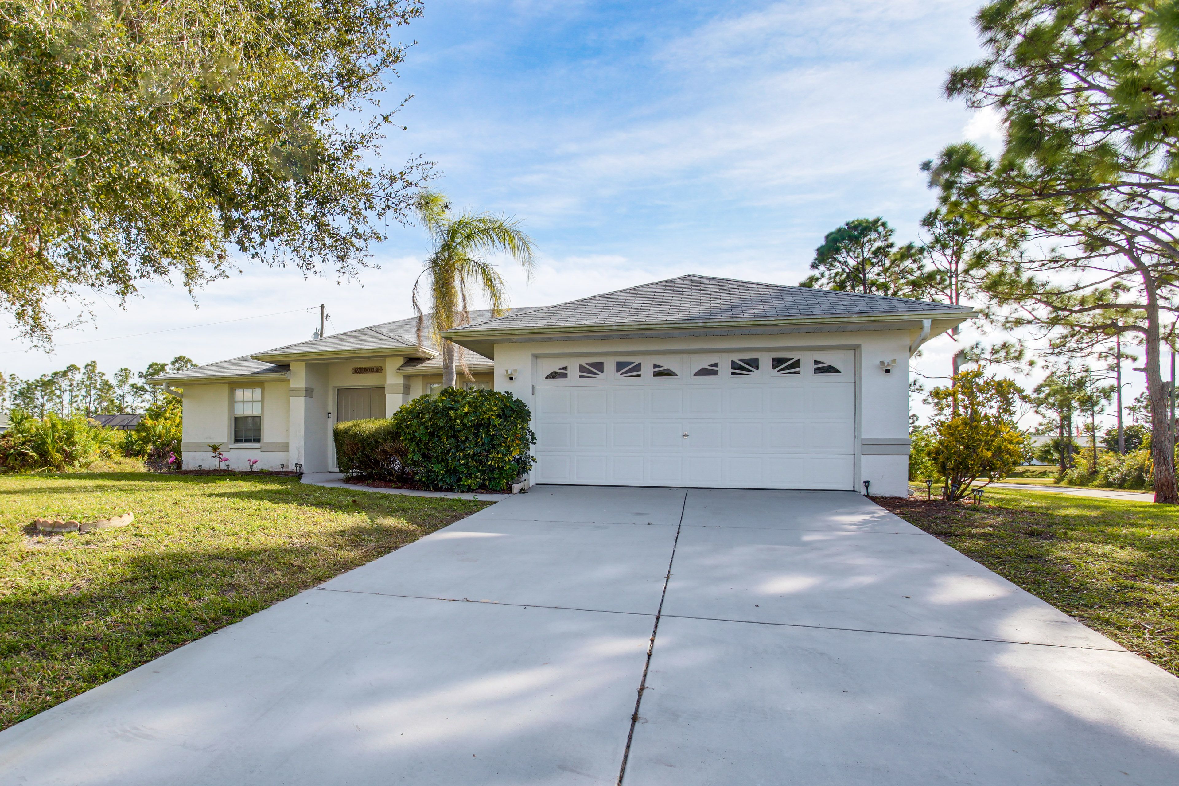 Parking | Driveway (4 Vehicles)