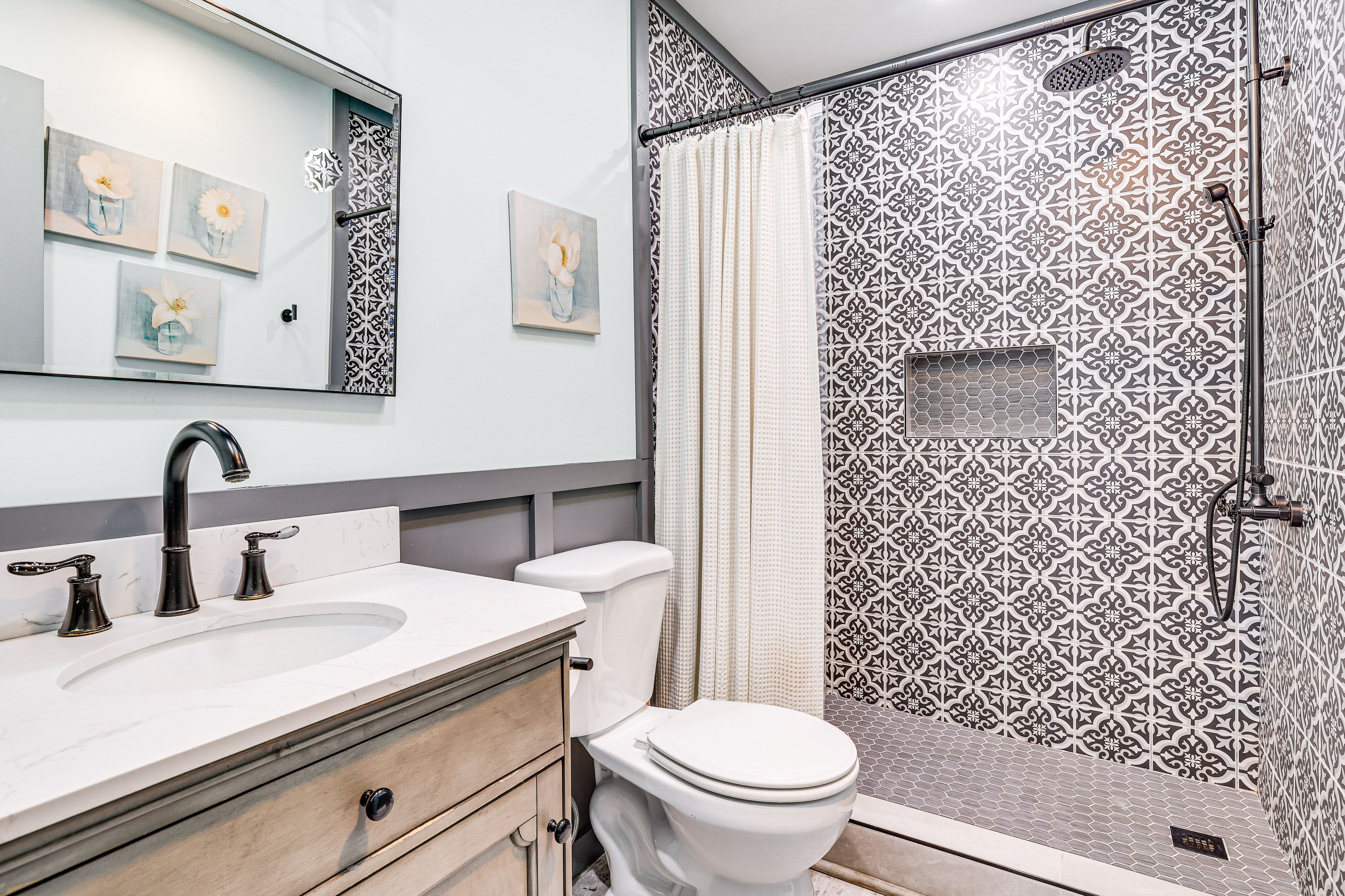 Bathroom | 1st Floor