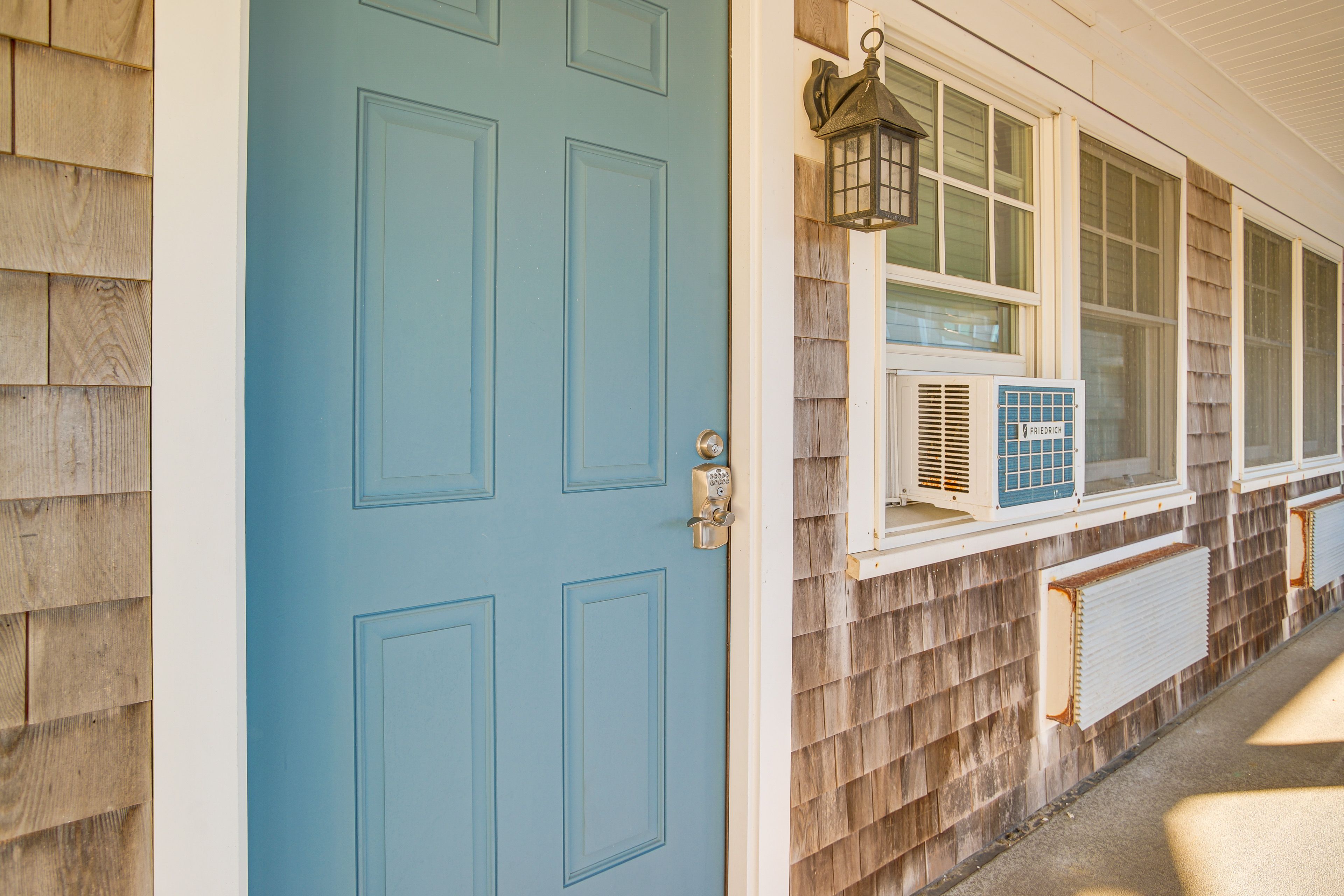 Condo Exterior | 2nd-Floor Unit | Entry