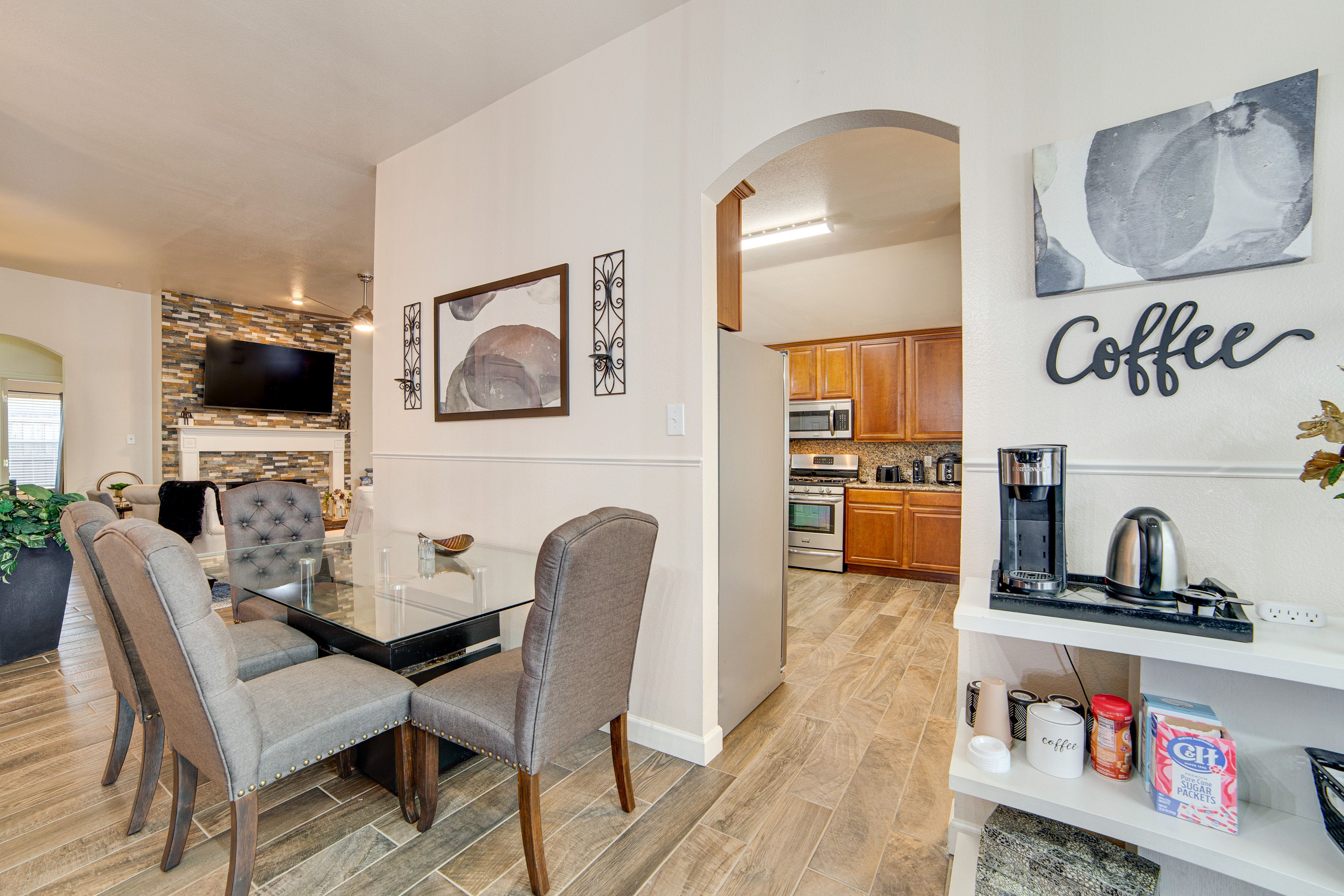 Dining Area | Dishware/Flatware