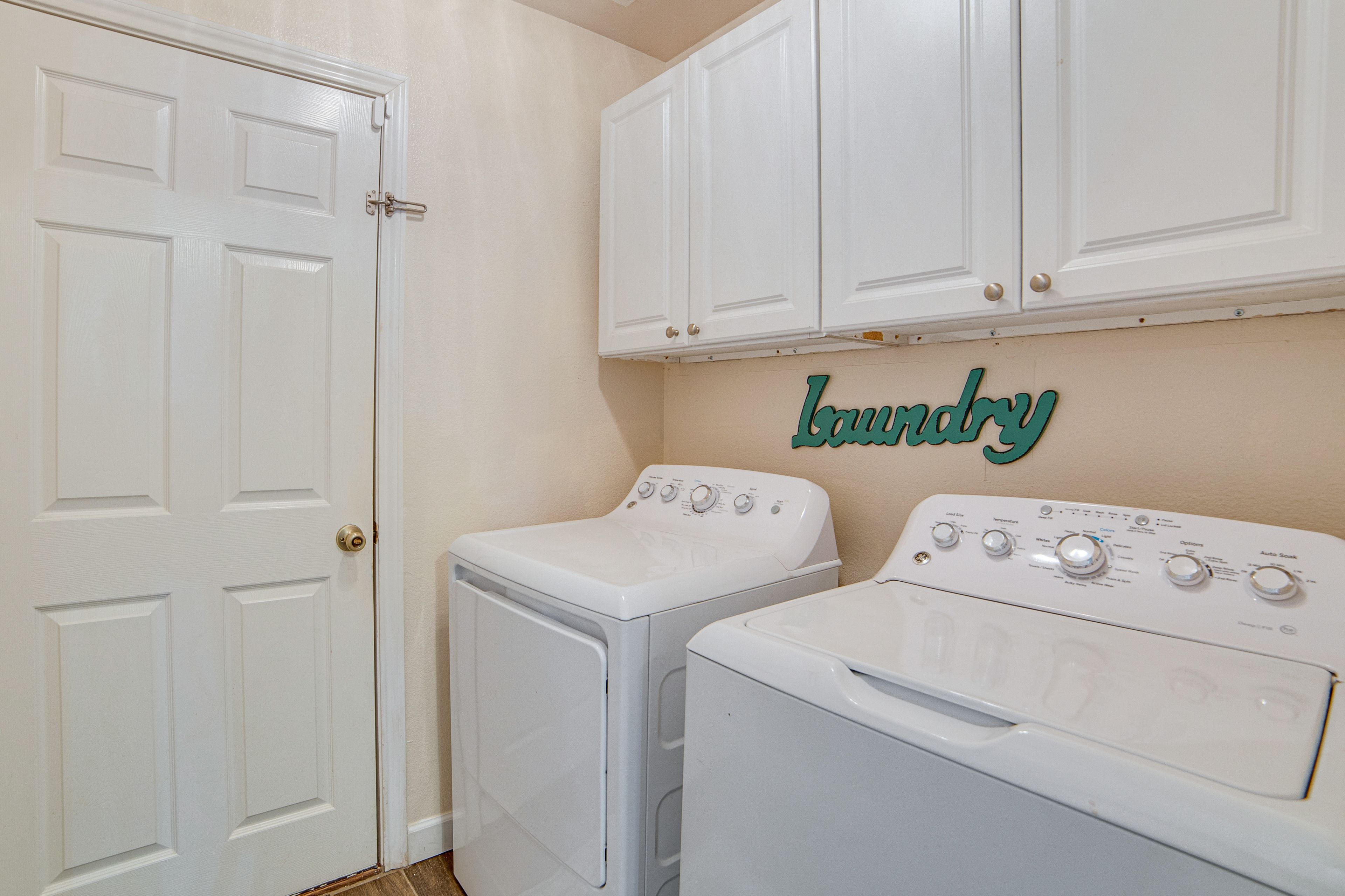 Laundry Area | Washer/Dryer