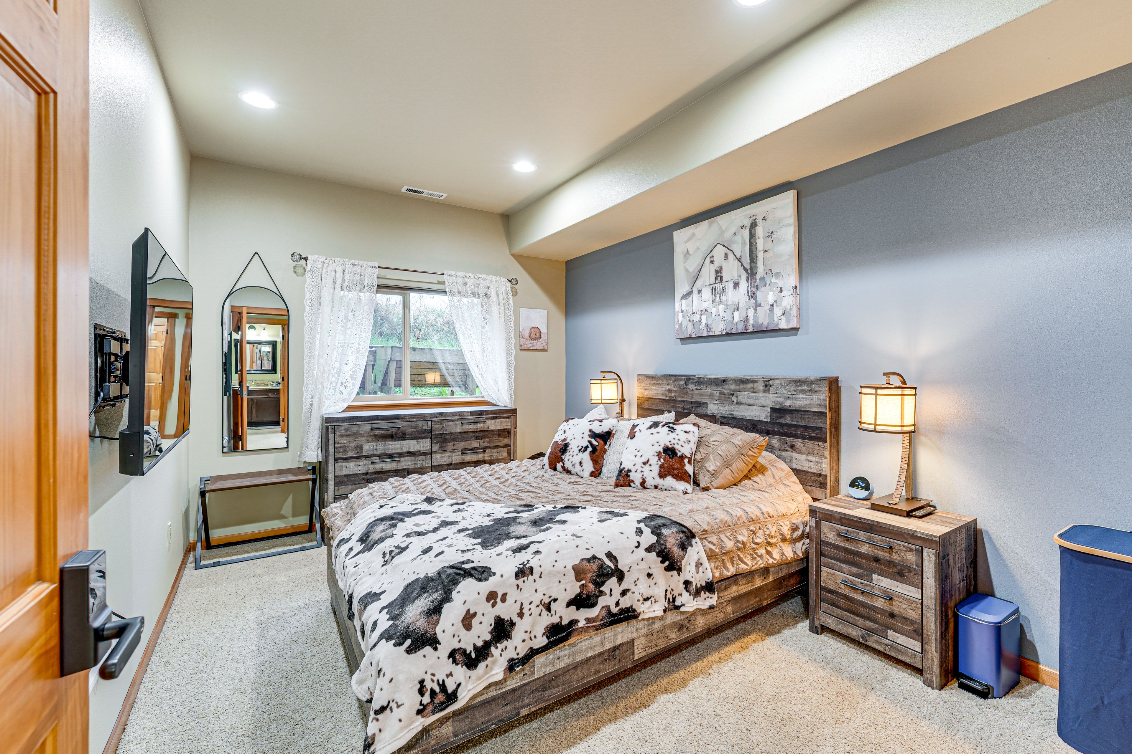 Bedroom 1 | Queen Bed | Linens Provided | Smart TV