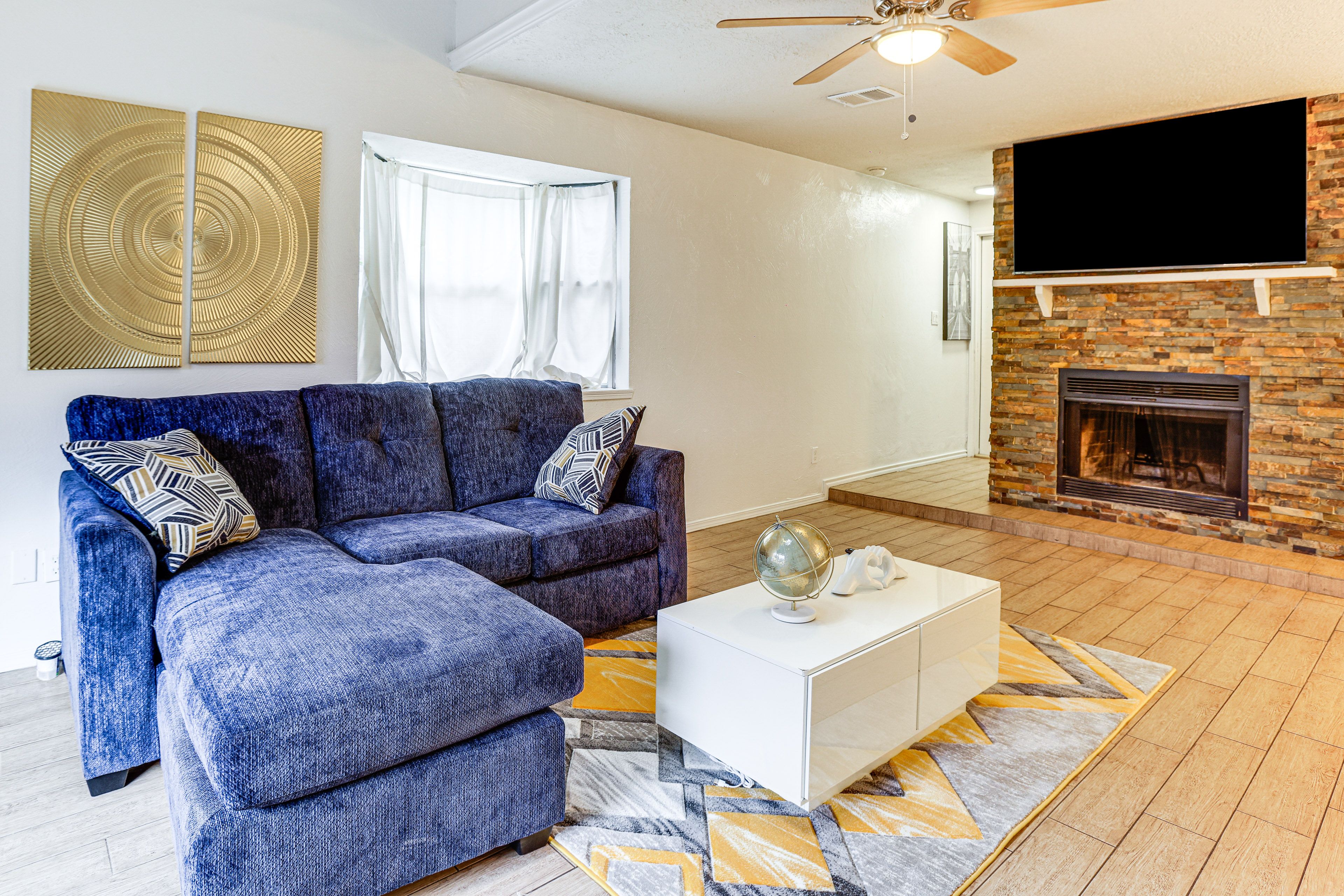 Houston Vacation Rental | 2BR | 2.5BA | 1,284 Sq Ft | Stairs Required