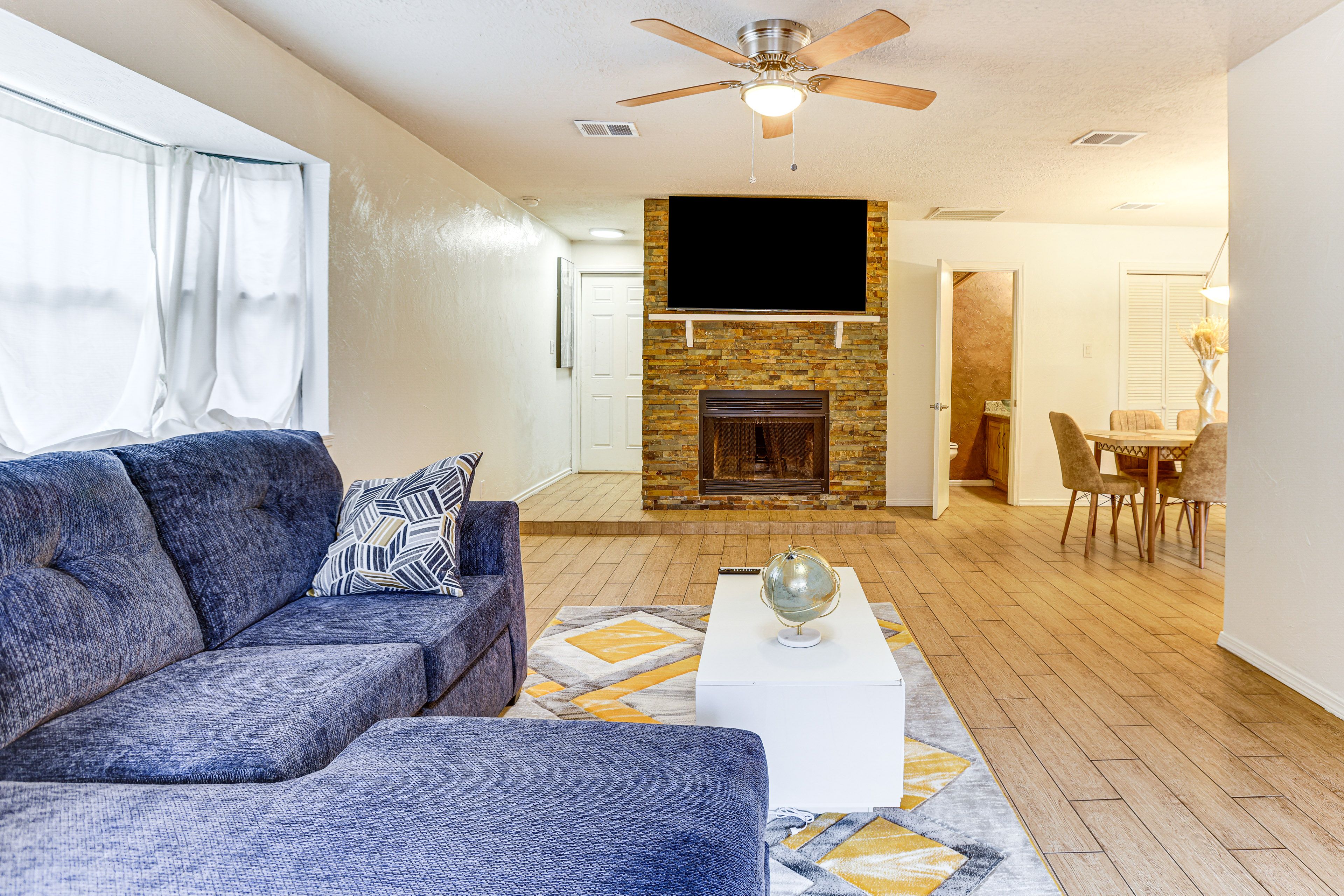 Living Room | 1st Floor | Central Heating & A/C | Free WiFi