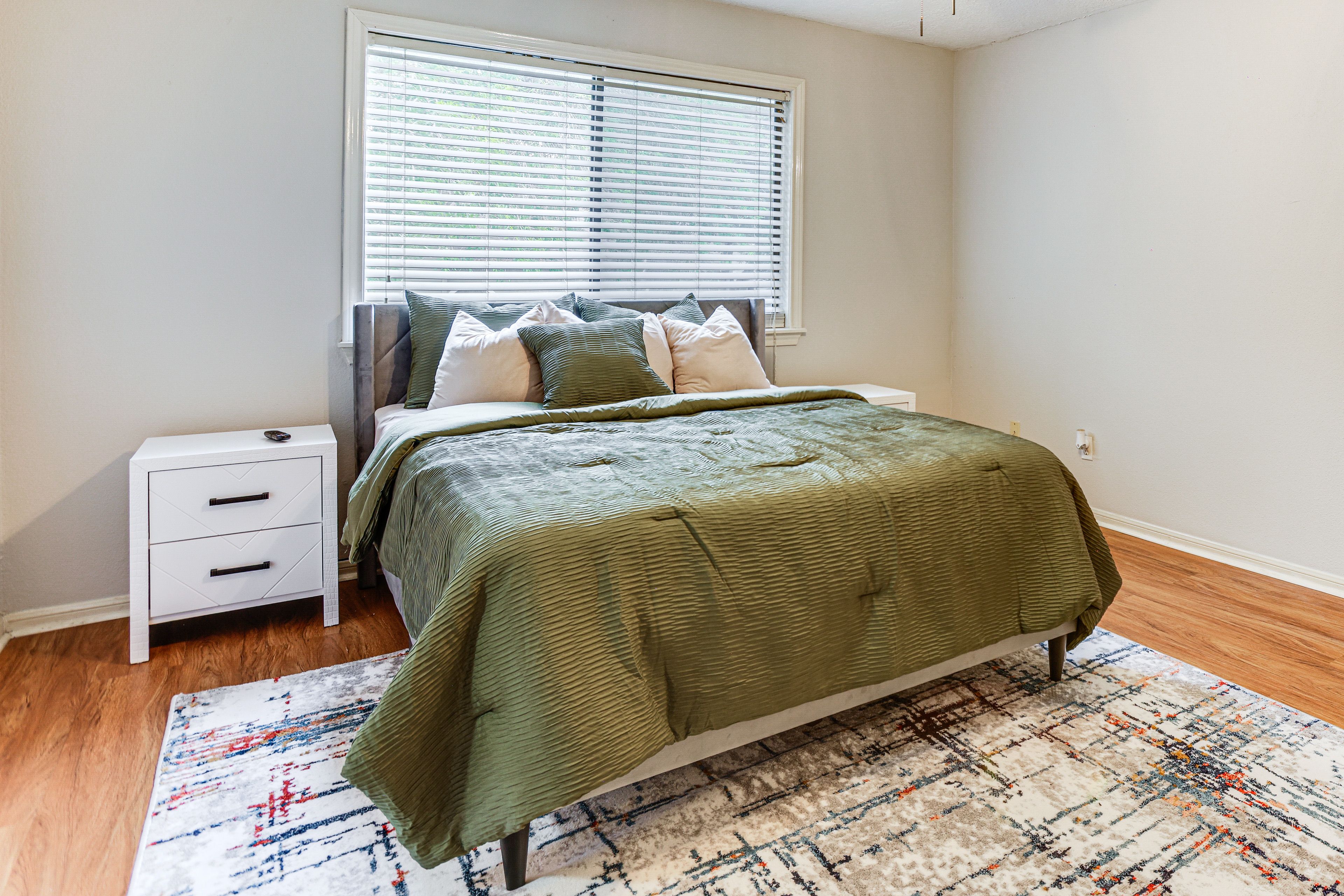 Bedroom 1 | 2nd Floor | King Bed | Walk-In Closet | En-Suite Bathroom