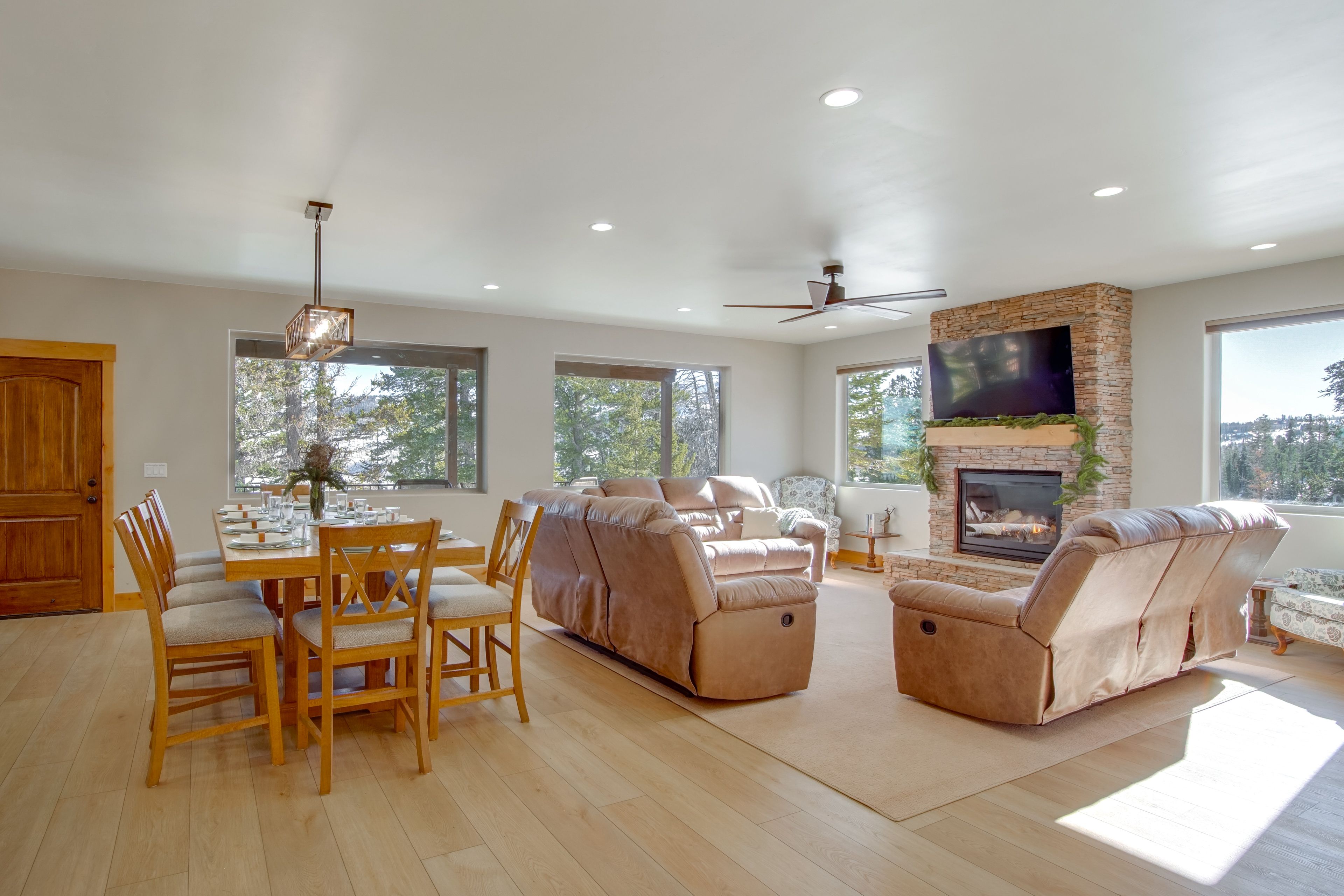 Dining Area | 1st Floor | Dishware/Flatware