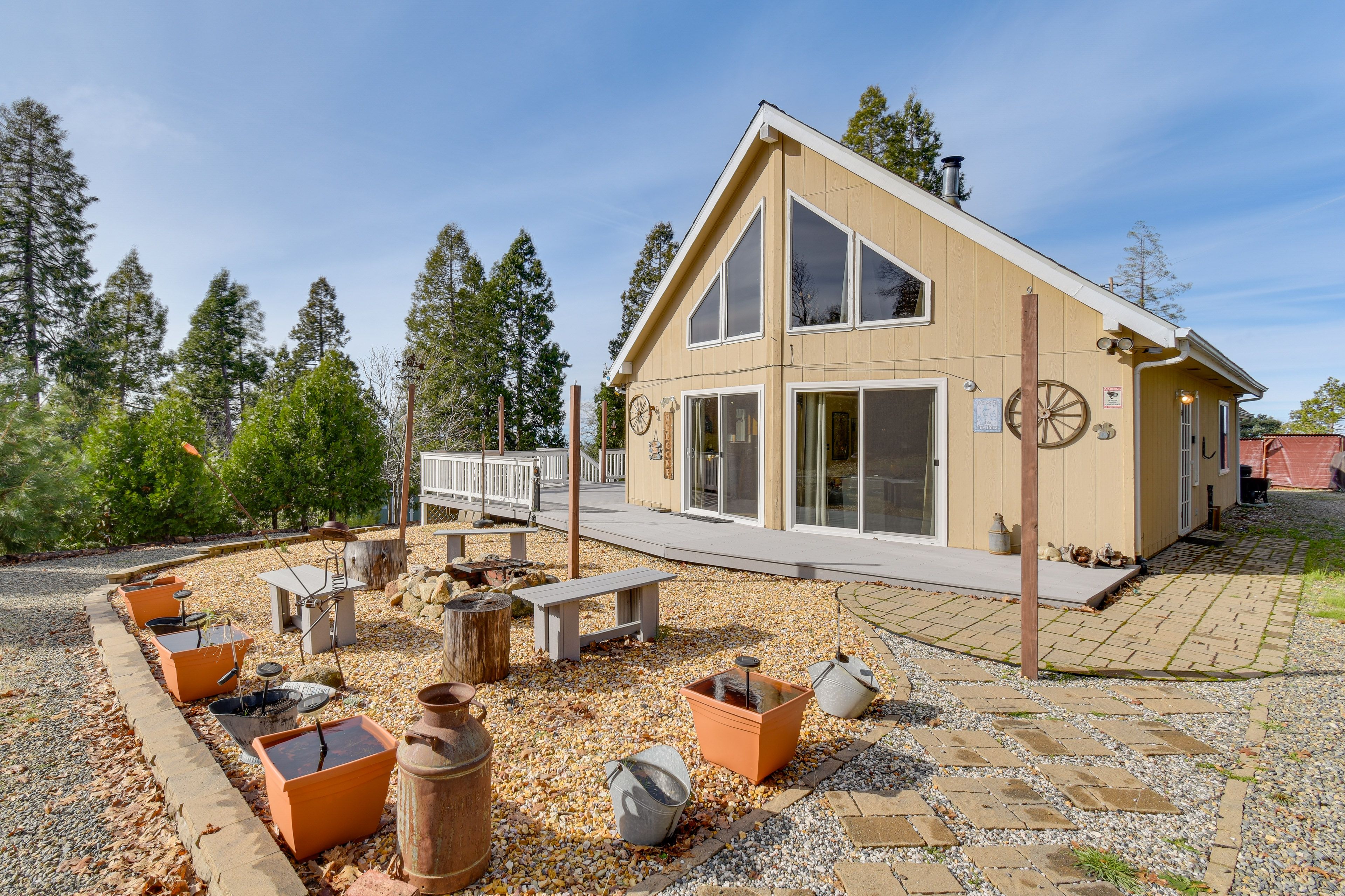 Auberry Vacation Rental | 3BR | 2BA | 1,635 Sq Ft | Step-Free Entry