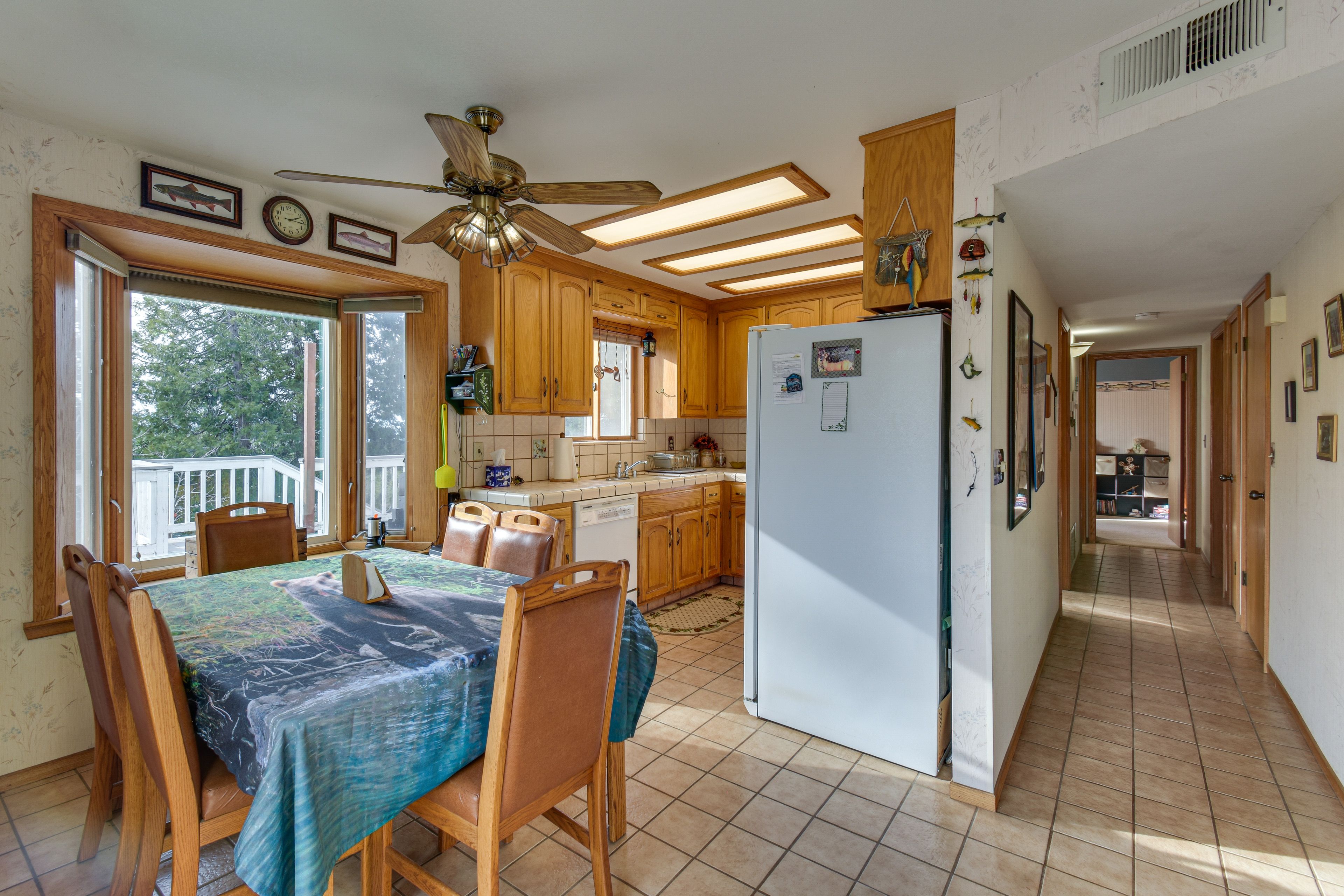 Dining Space | Dishware/Flatware | 1st Floor
