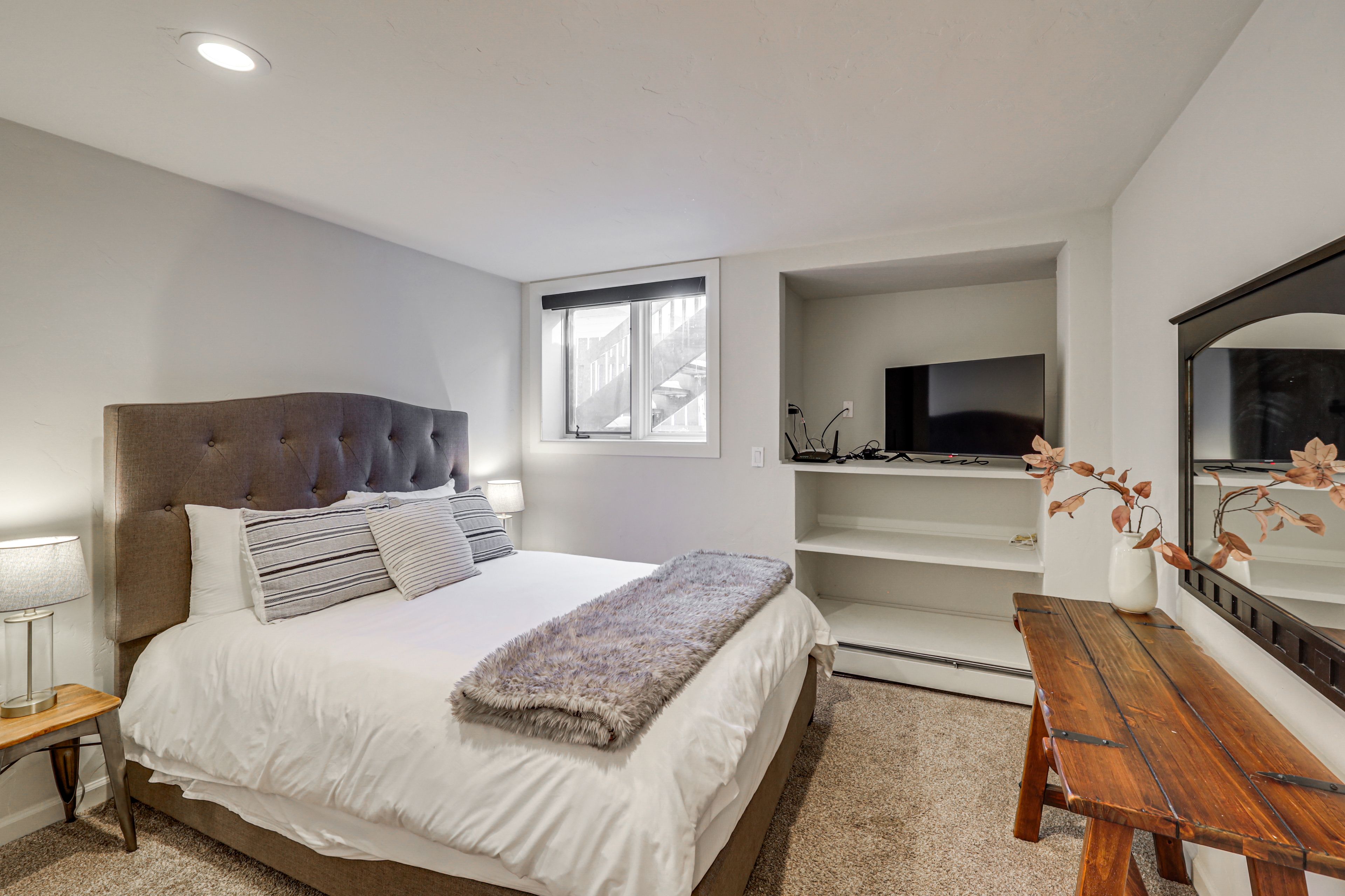 Bedroom 5 | Queen Bed | Lower Level