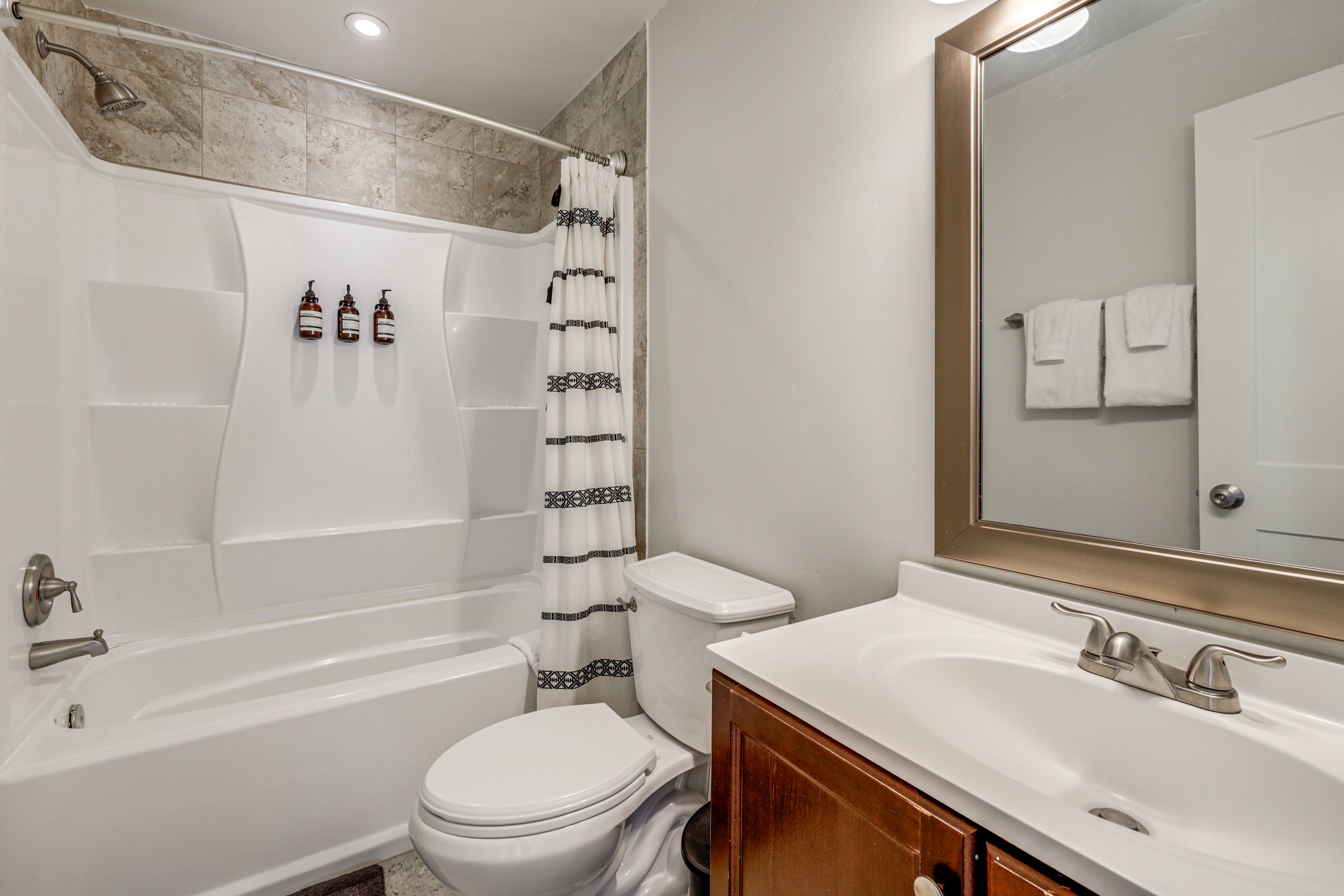 Bathroom | Upper Level