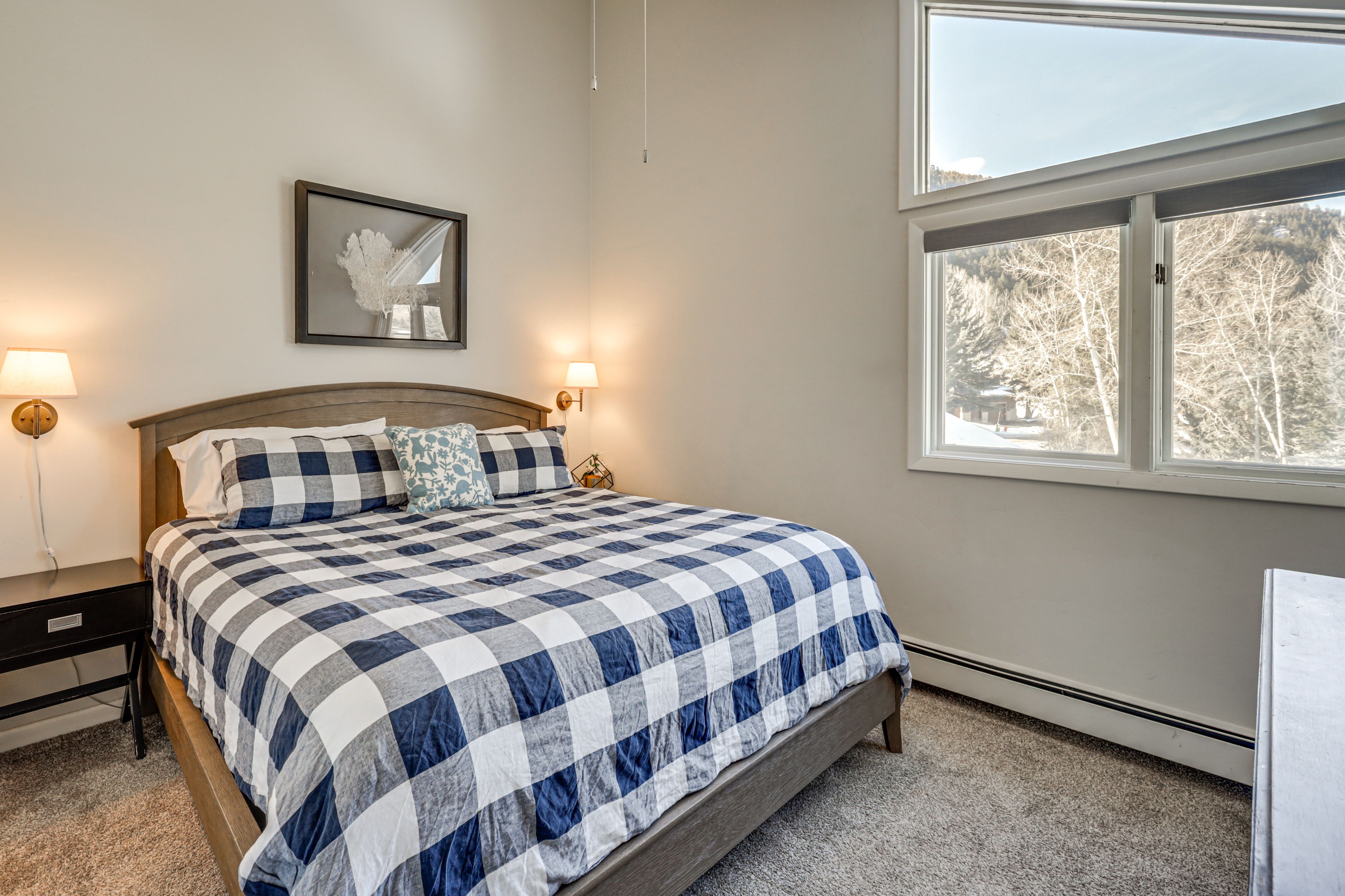 Bedroom 1 | King Bed | Upper Level