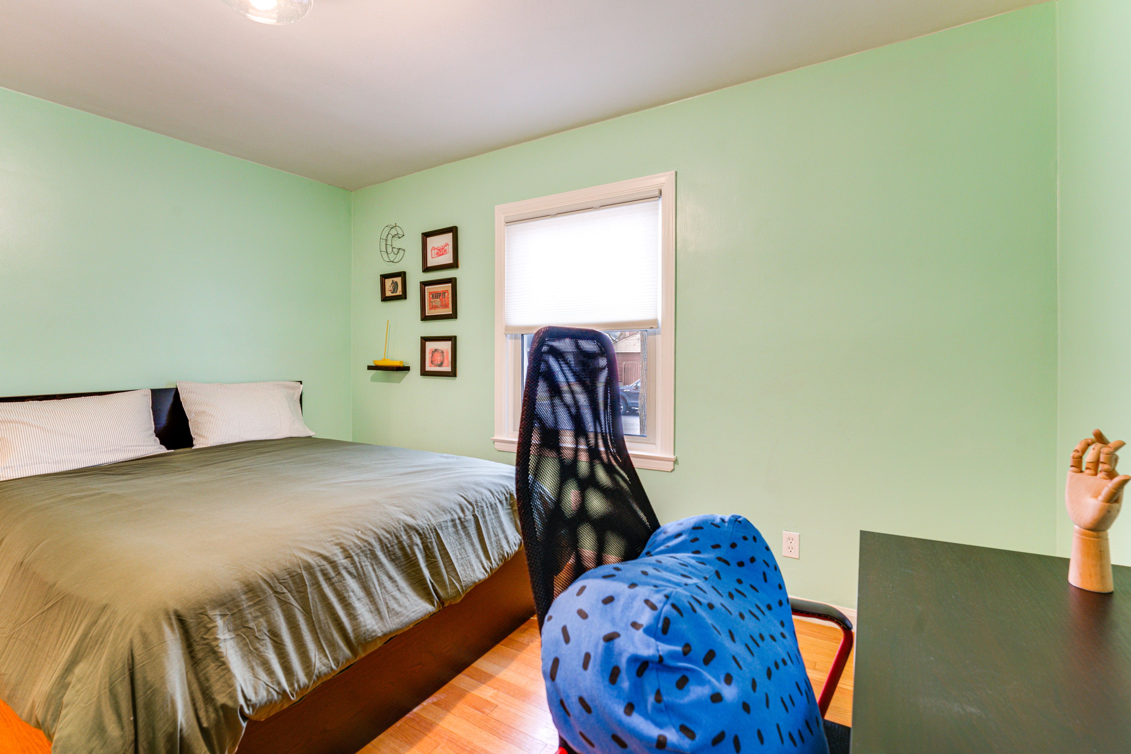 Bedroom 1 | 1st Floor | Queen Bed