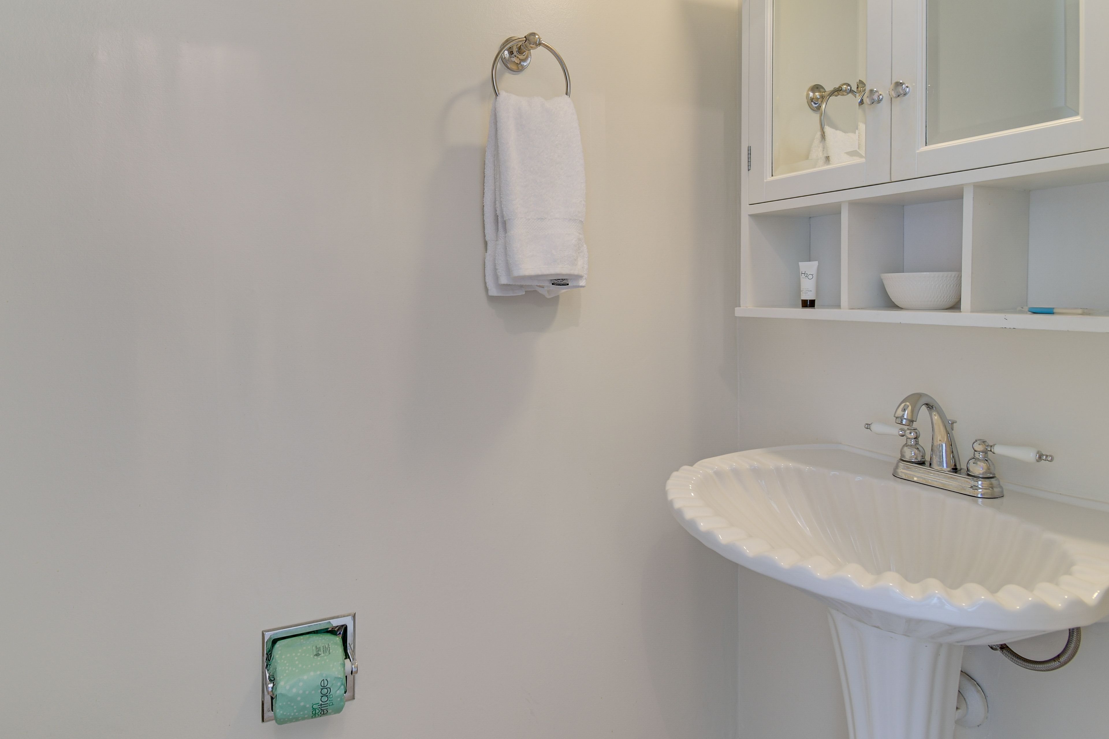 Half Bathroom | 1st Floor