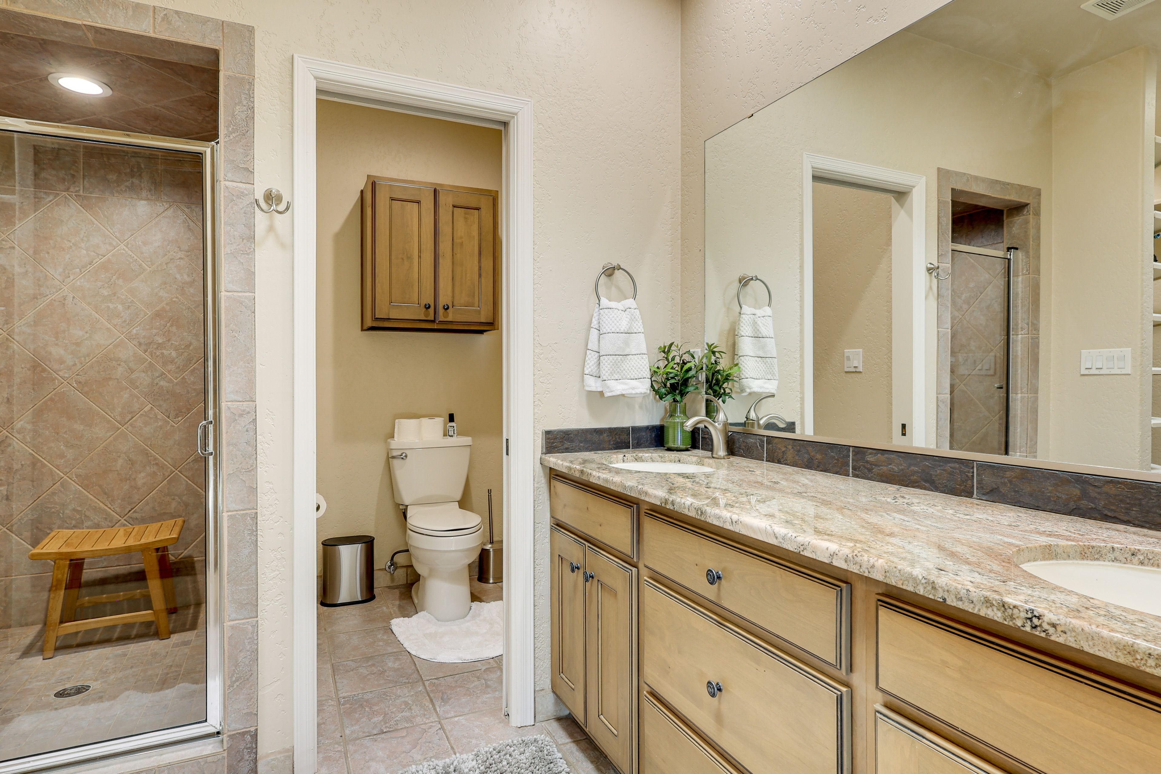 Full Bath | Towels | Hair Dryer