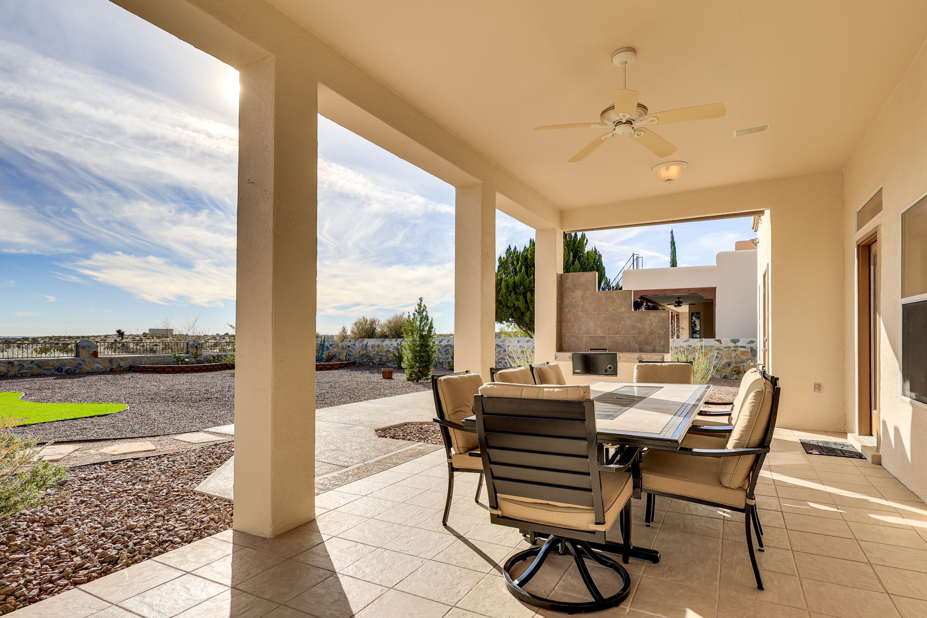 Covered Patio | Gas Grill