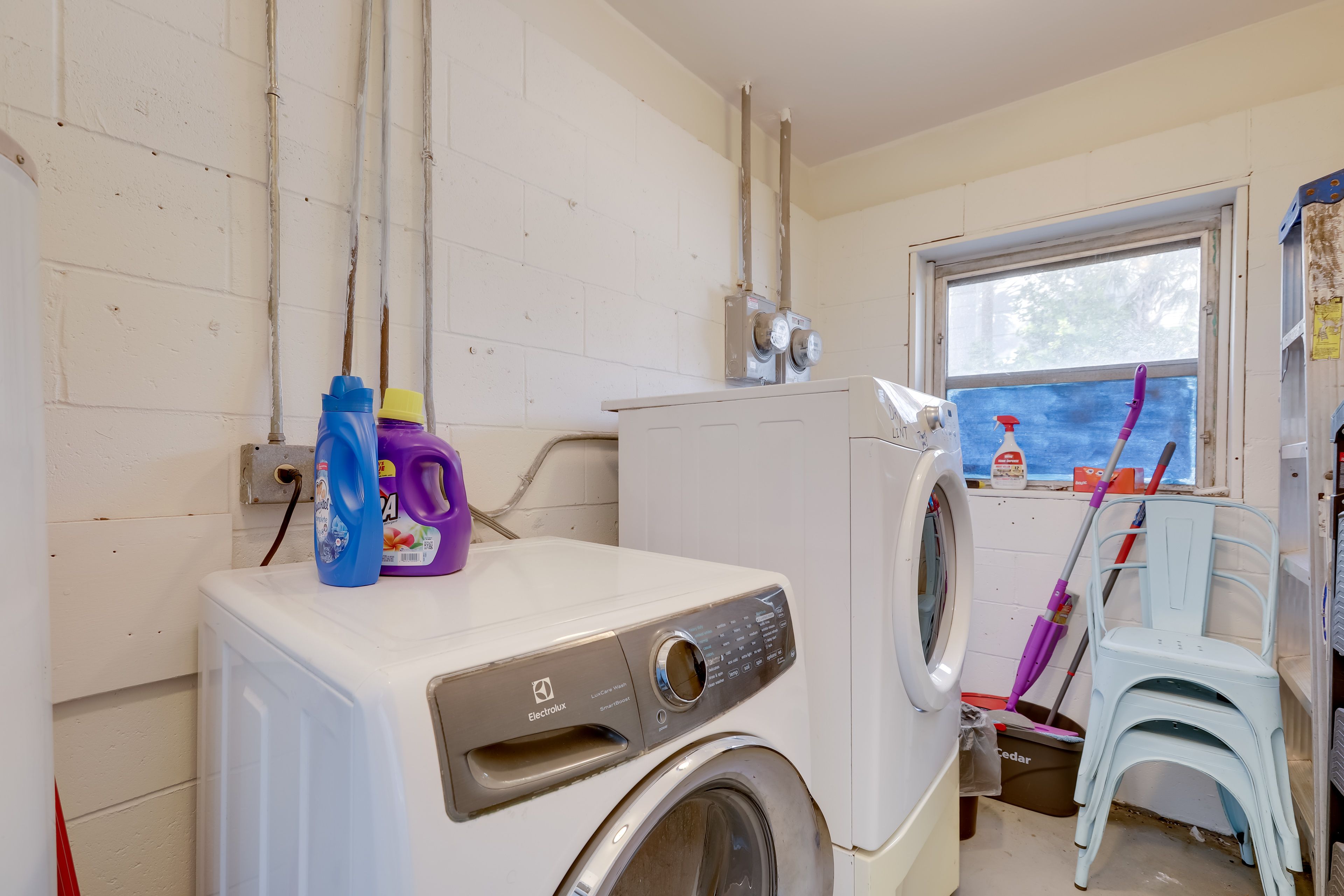 Shared Laundry Area