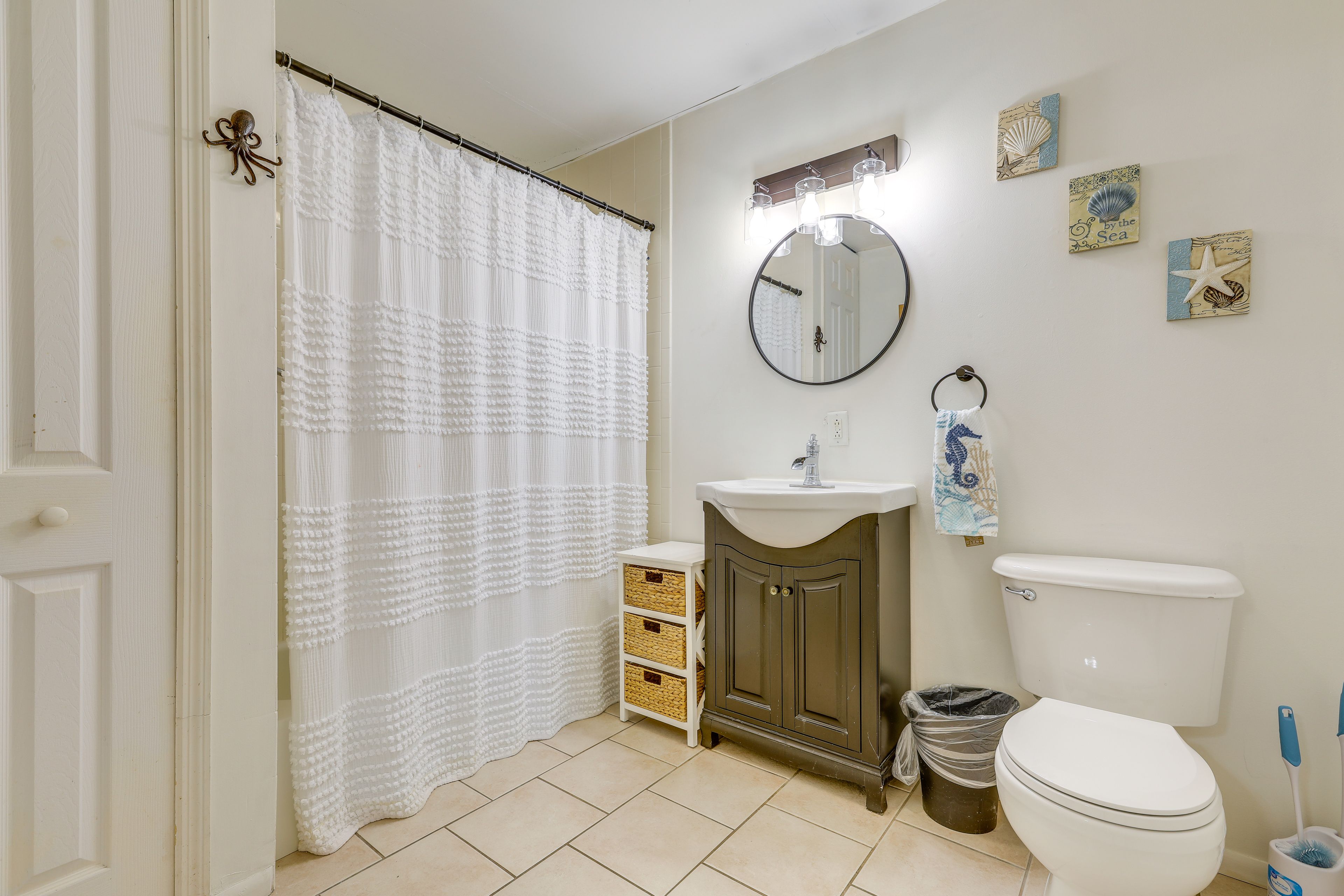 Bathroom | Towels Provided