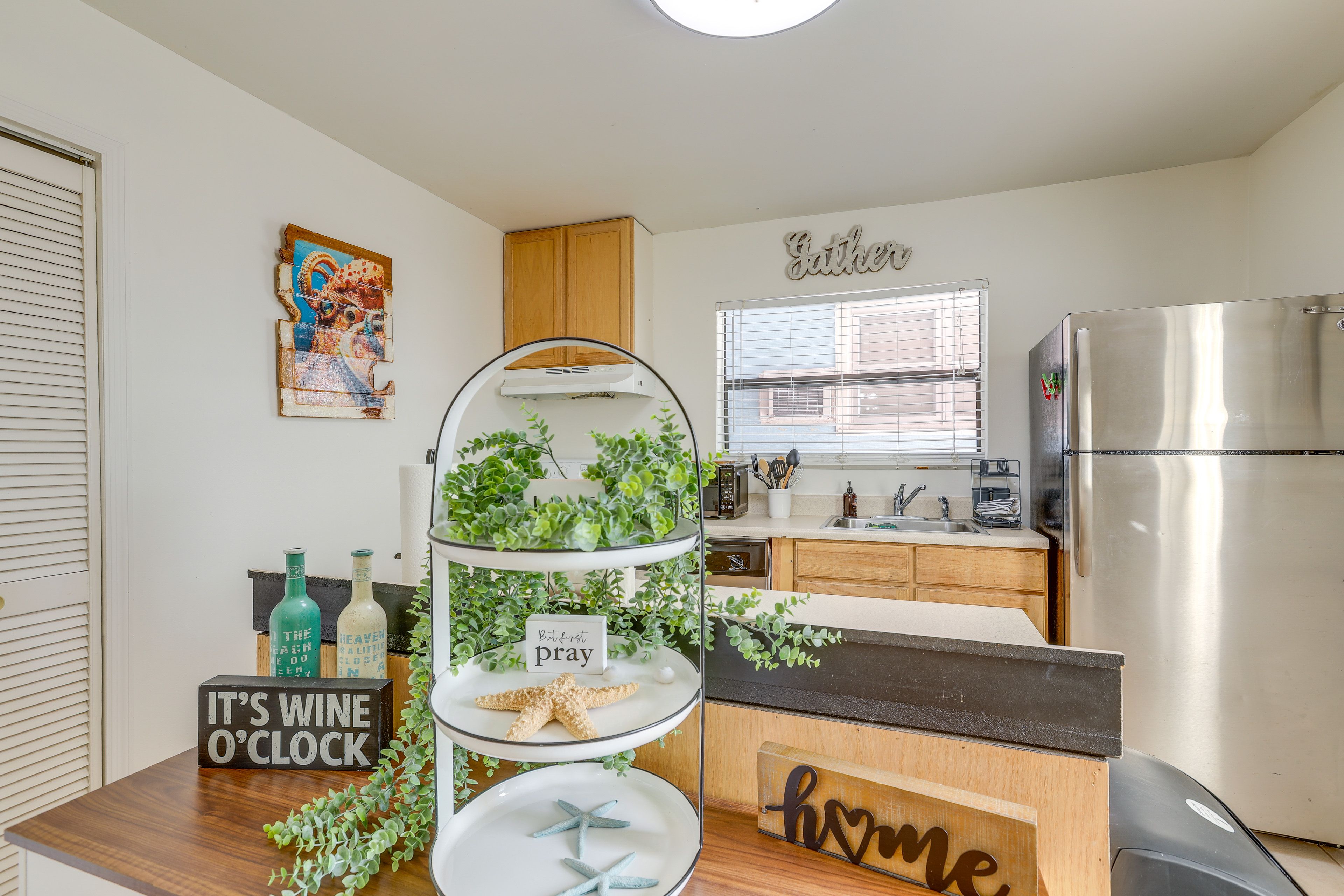 Kitchen | Trash Bags/Paper Towels