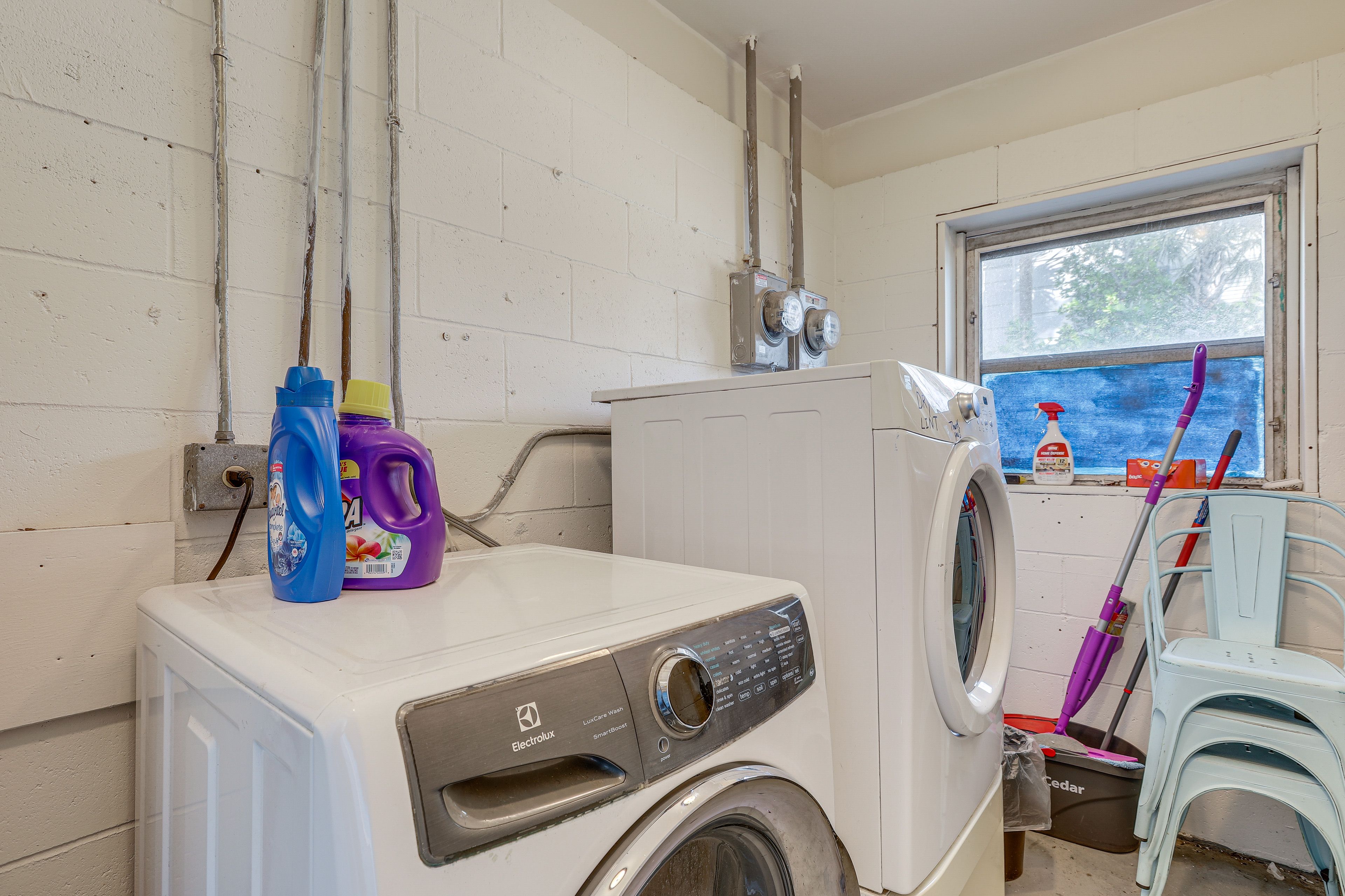 Shared Laundry Area