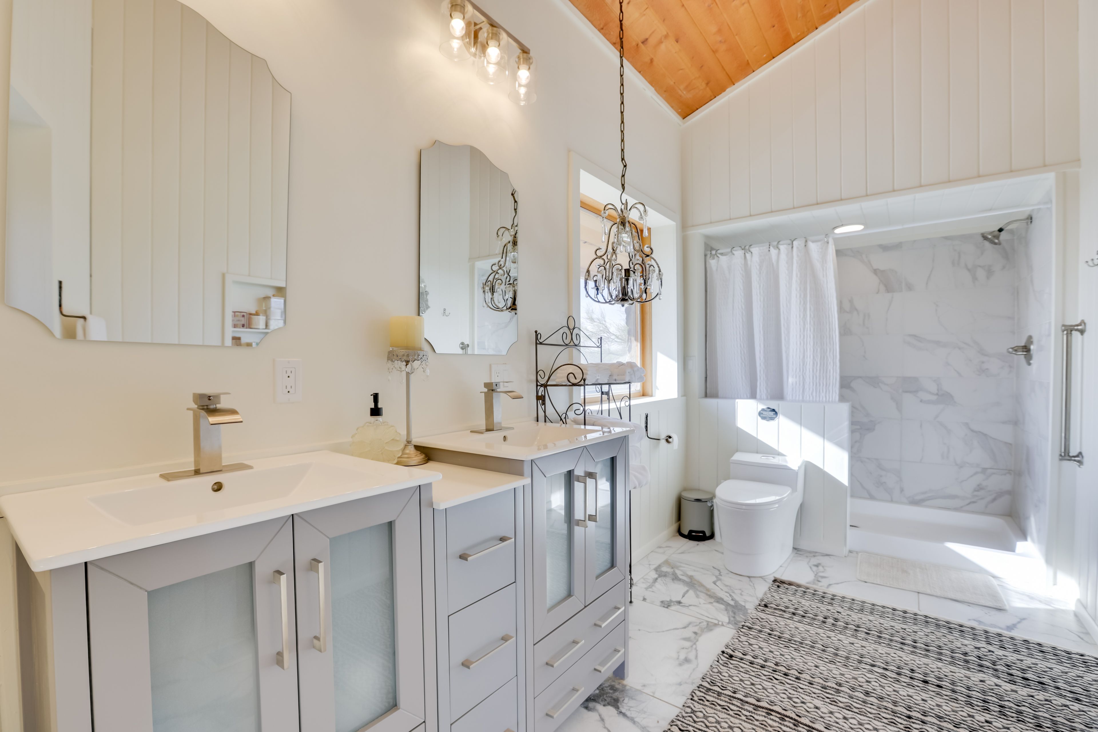 En-Suite Bathroom | Main Level