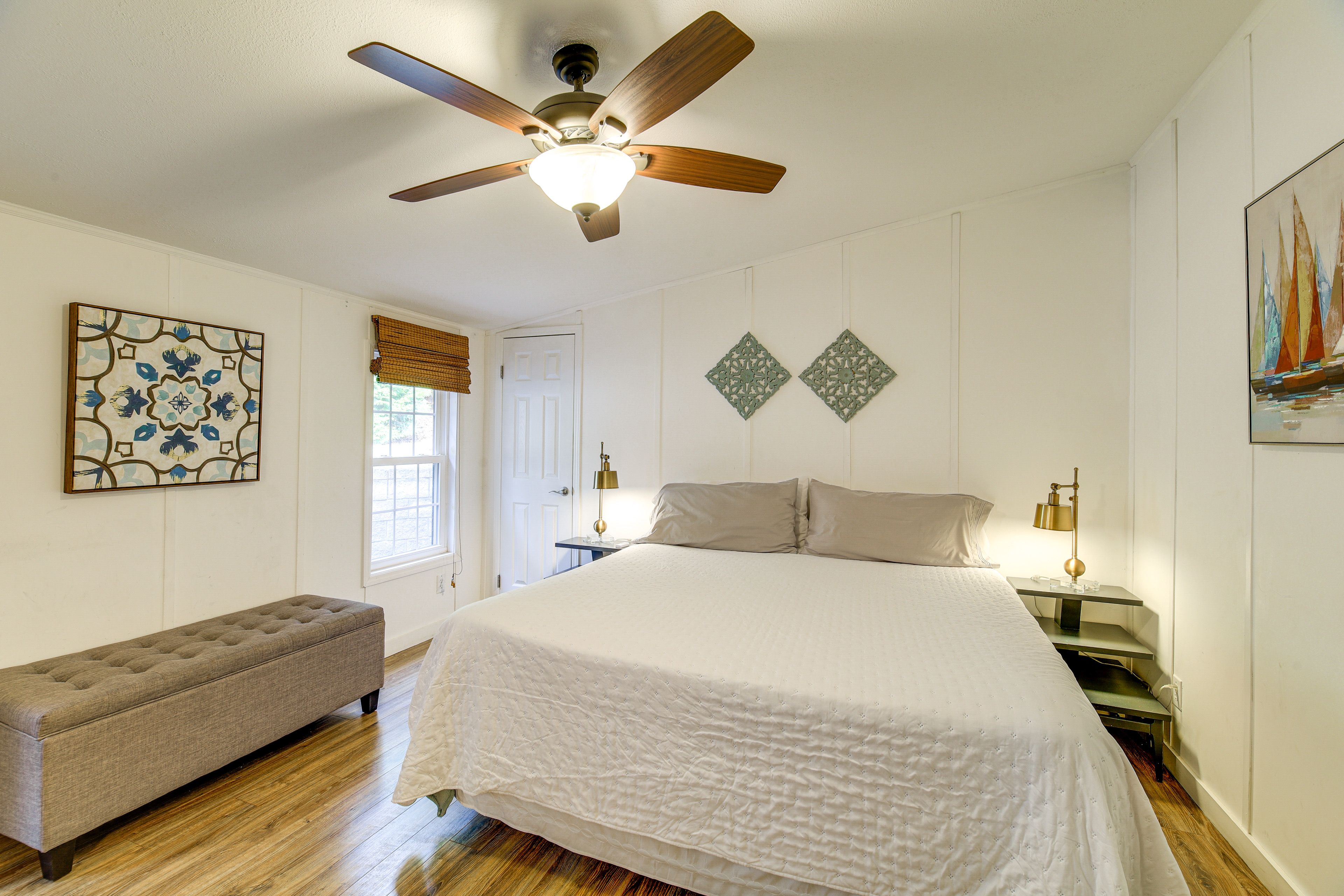 Bedroom 1 | King Bed | En-Suite Bathroom