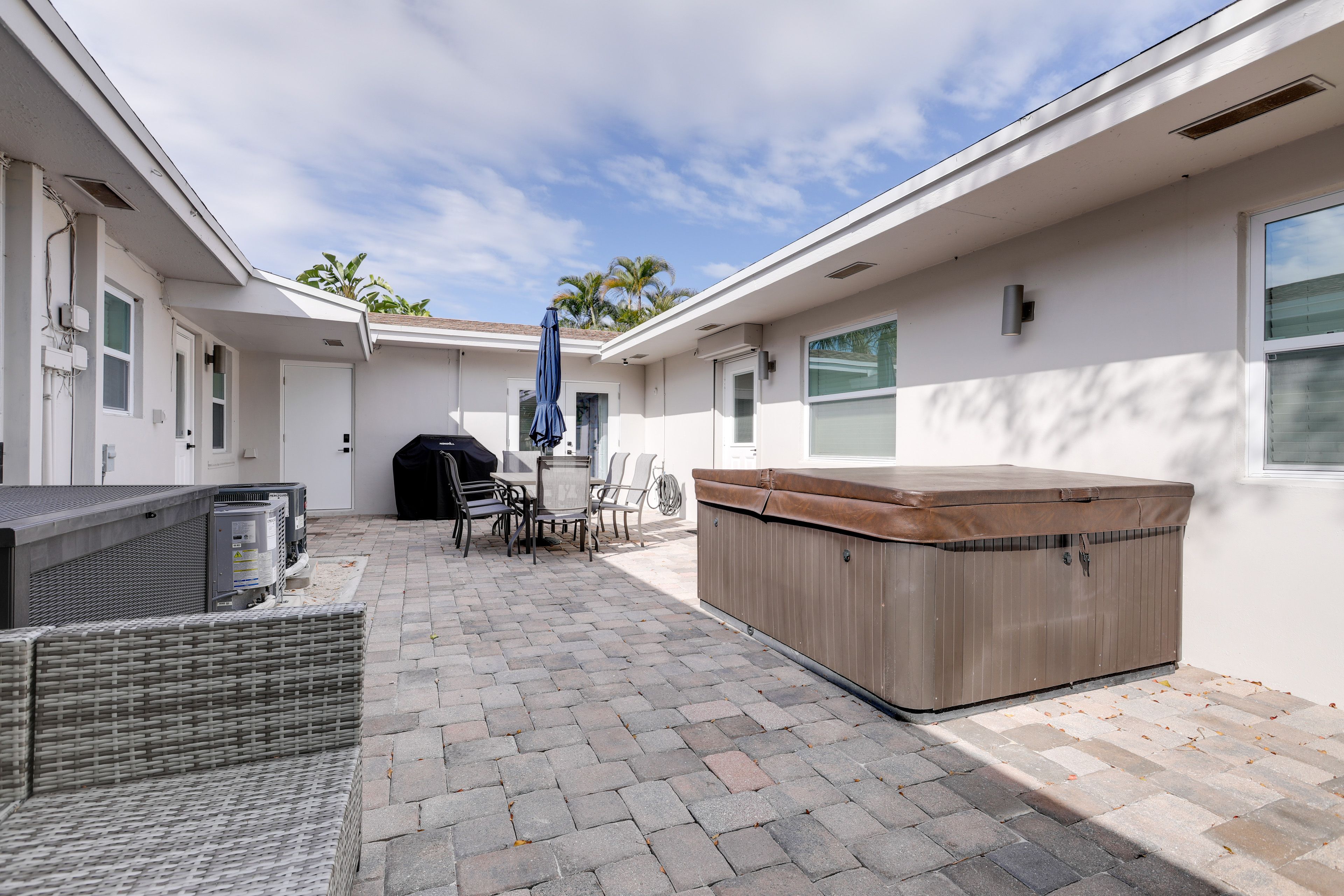 Shared Courtyard | Hot Tub | Gas Grill