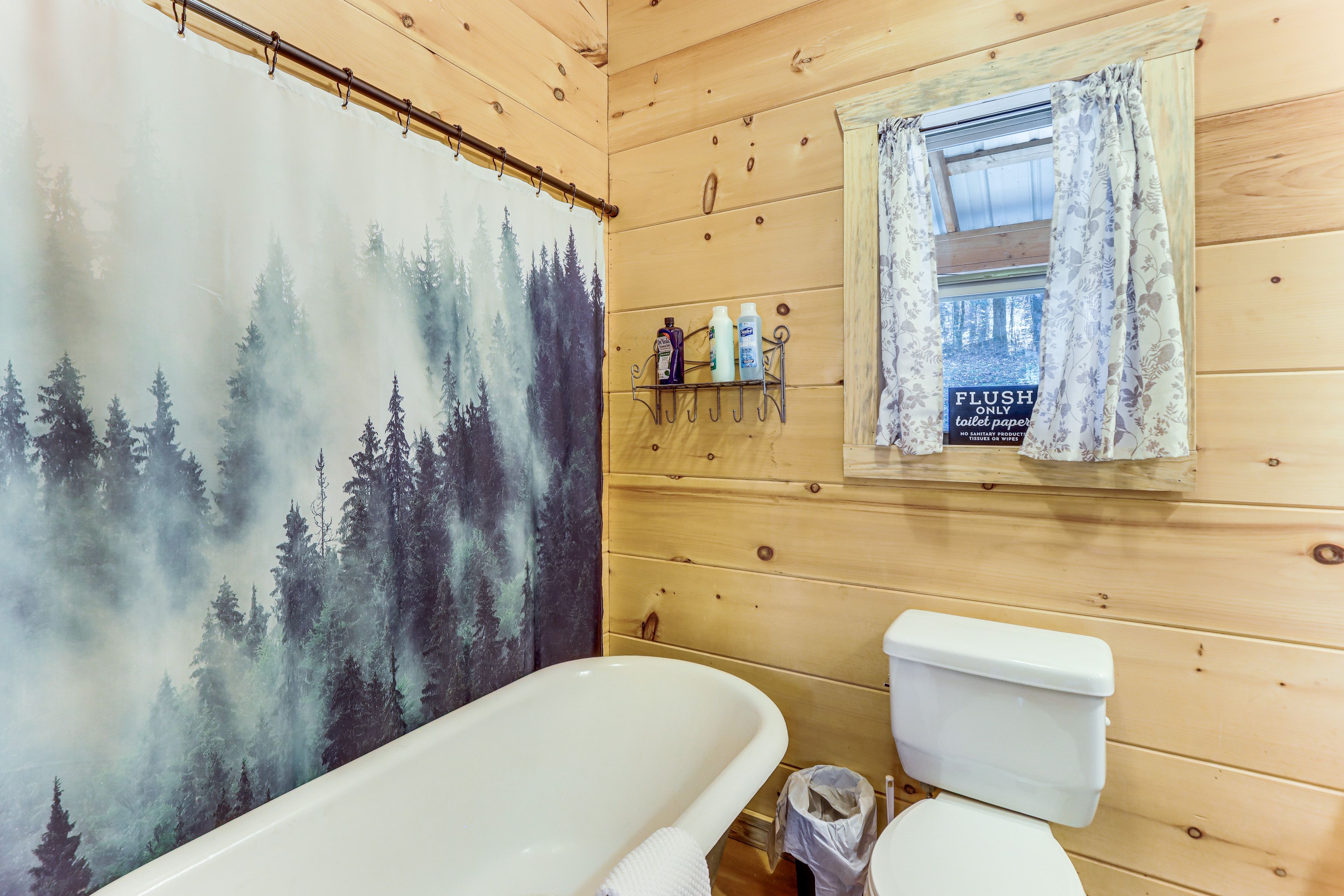 Full Bathroom | 1st Floor