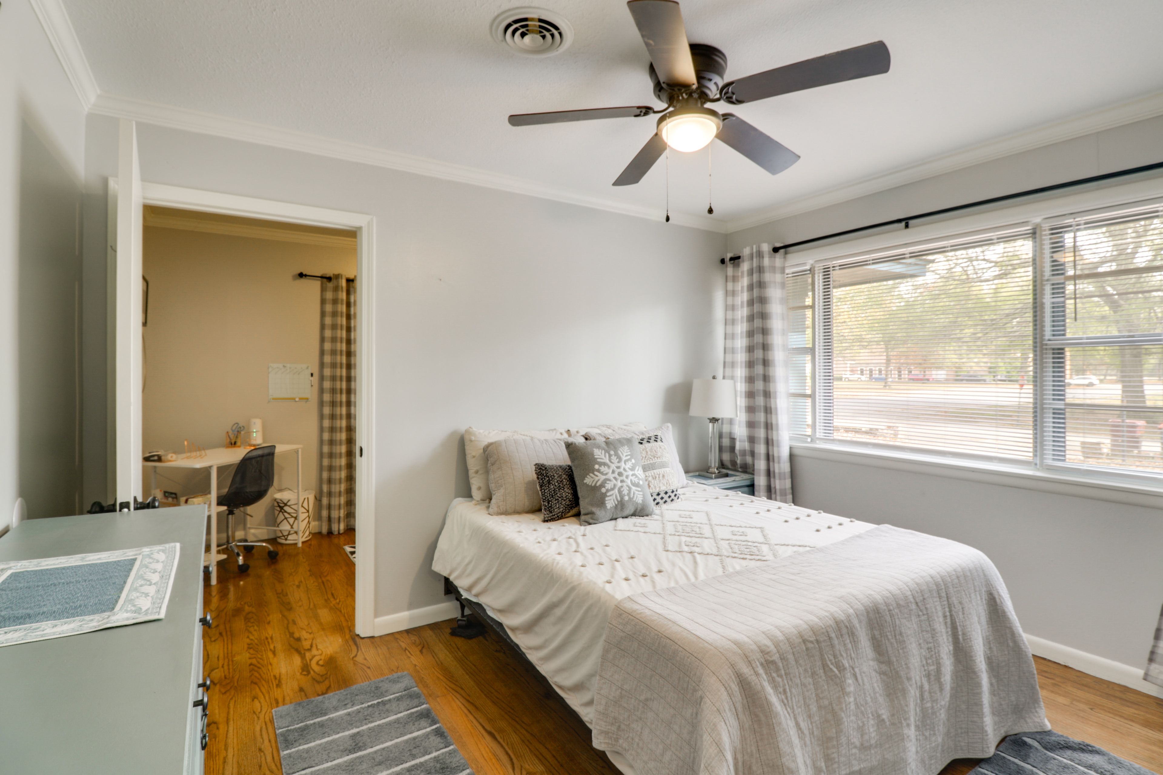 Bedroom 1 | Queen Bed | Linens Provided