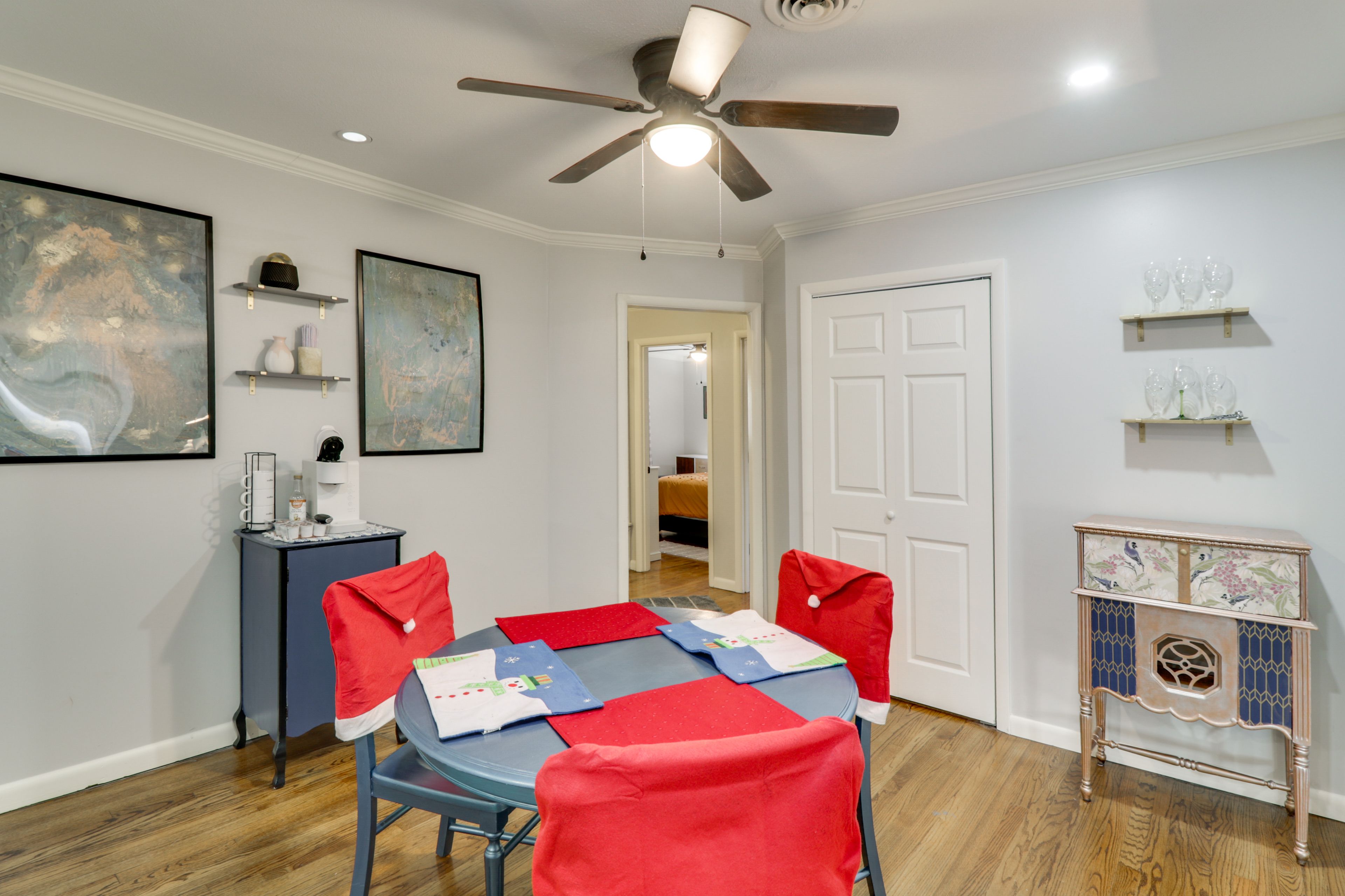 Dining Area | Dining Table | Dishware/Flatware