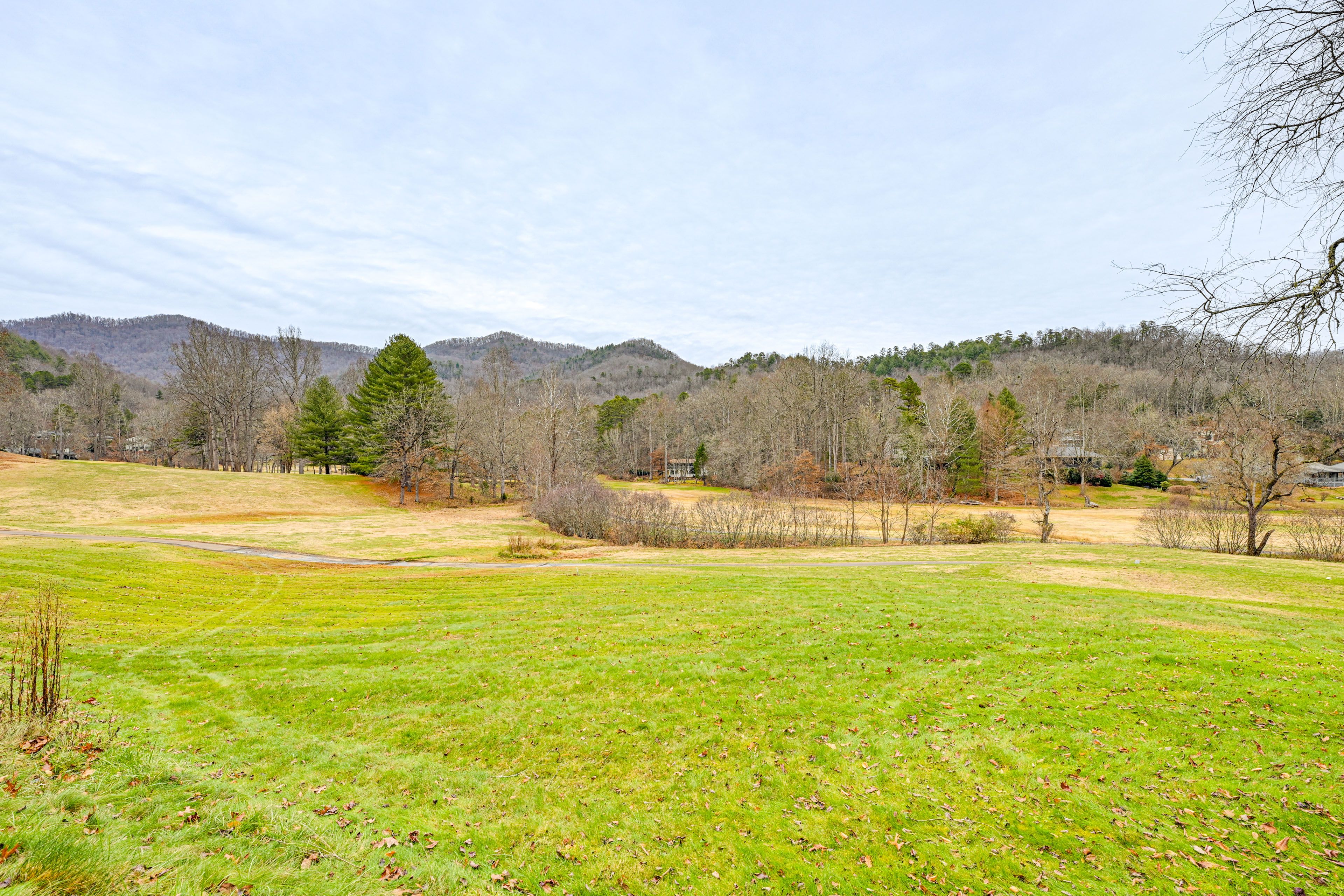 Golf Course Views (Addt'l Fee to Play)