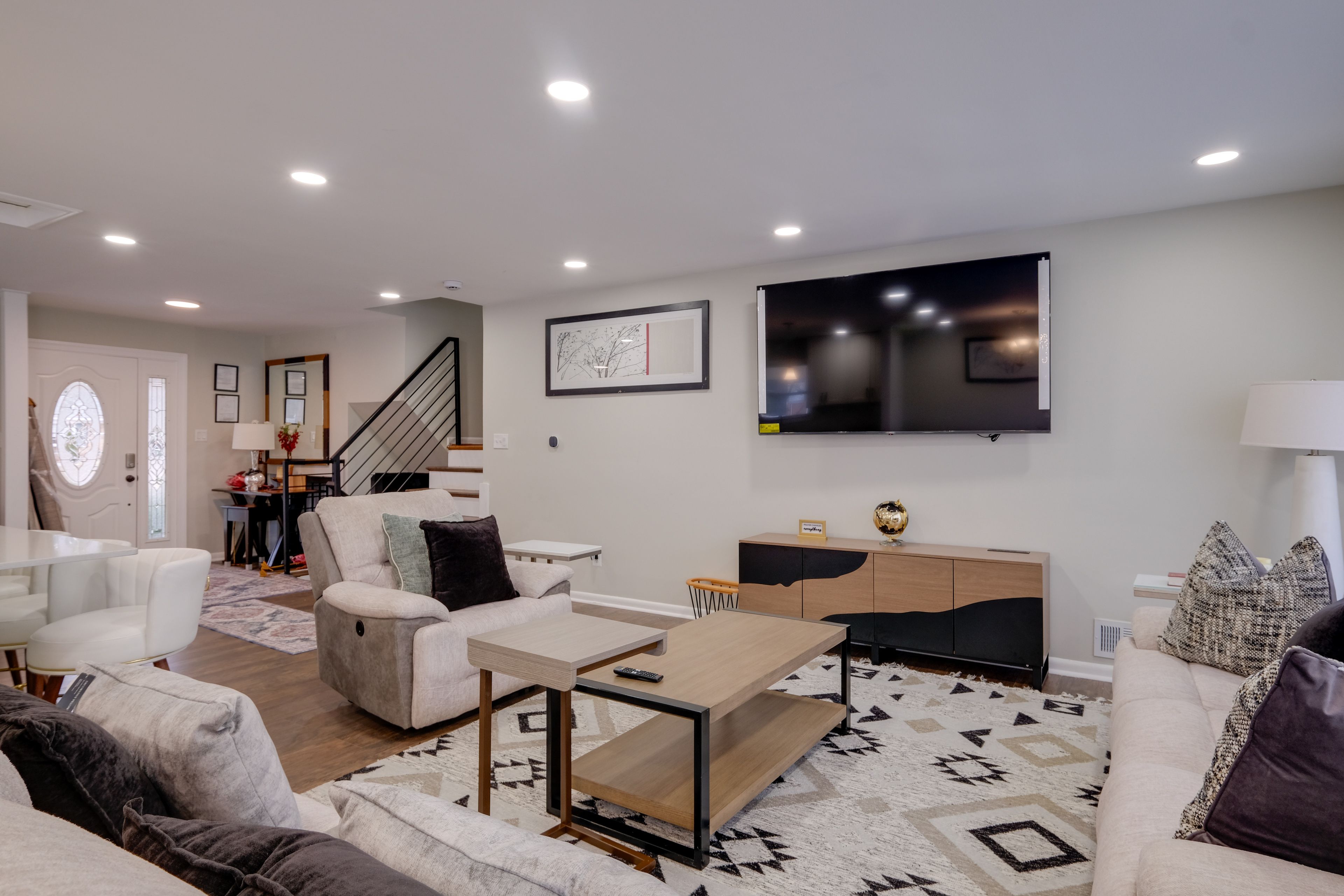 Living Room | Smart TV | Main Level