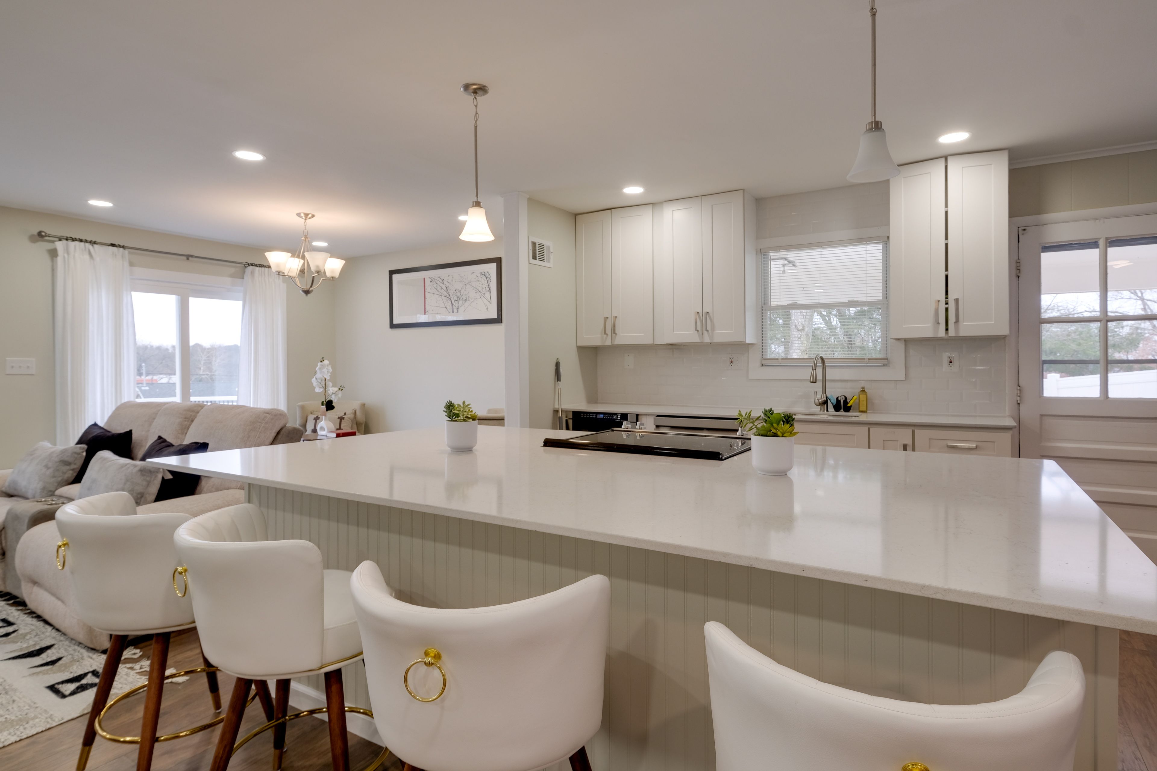 Kitchen | Oven | Main Level