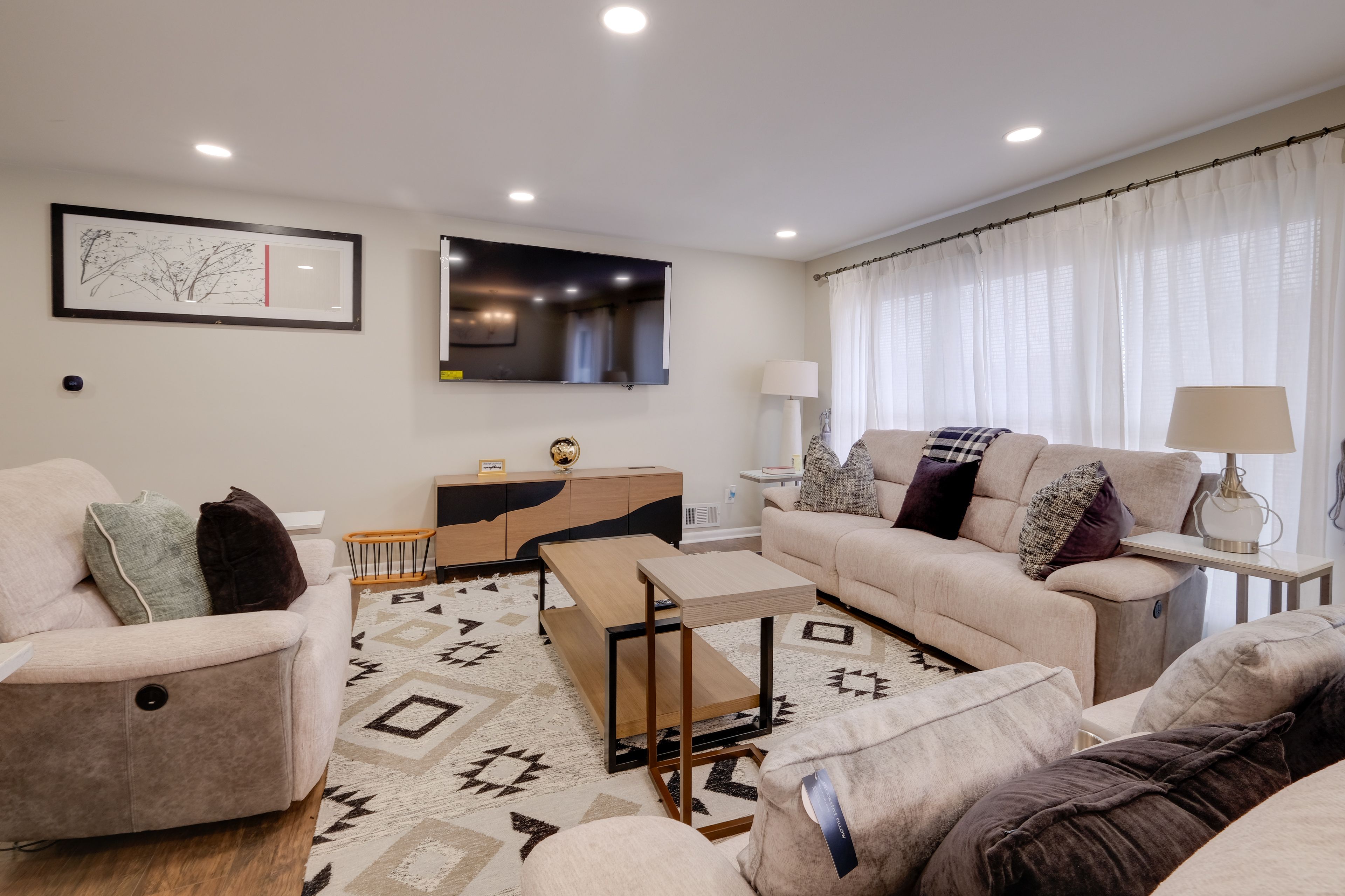 Lanham Vacation Rental | 4BR | 2.5BA | 2,225 Sq Ft | Stairs Required