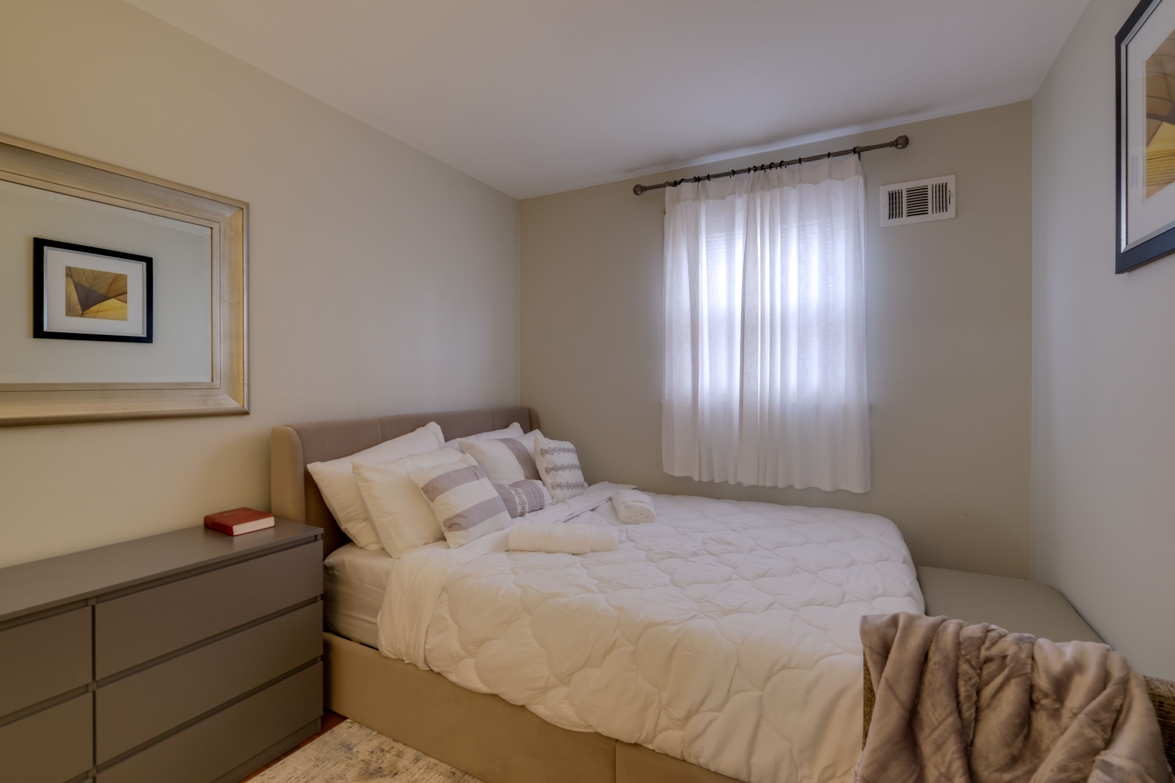 Bedroom 3 | Queen Bed | Upper Level