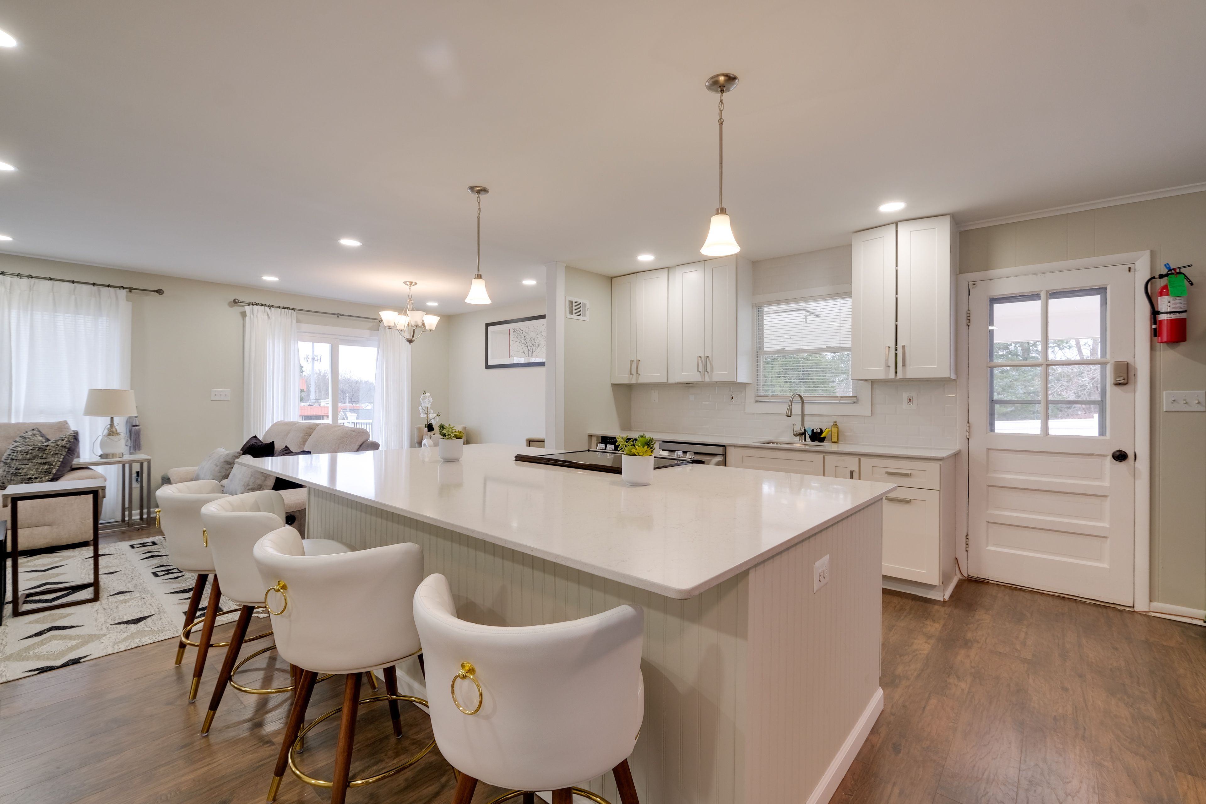 Kitchen | Refrigerator | Dishwasher