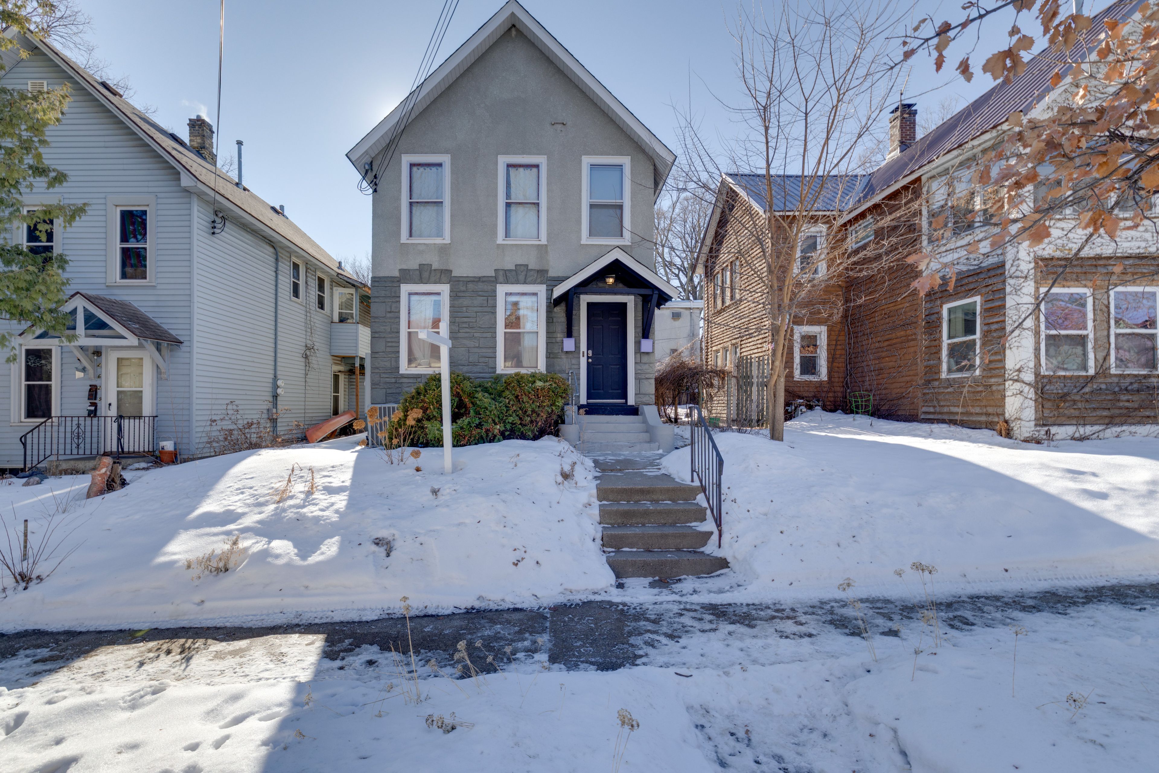 Apartment Exterior | Single-Story Unit