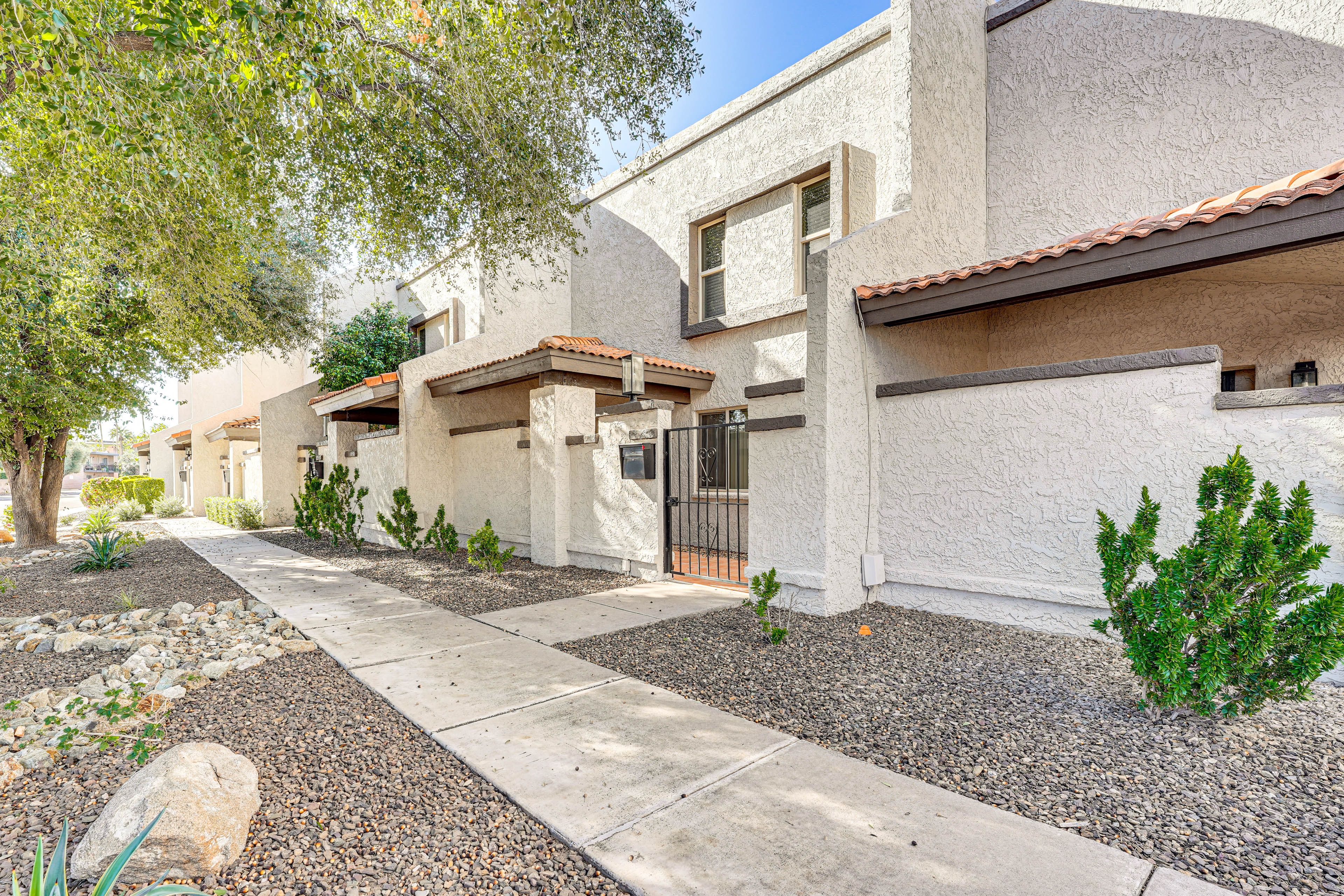 Parking | Covered Parking (1 Vehicle)