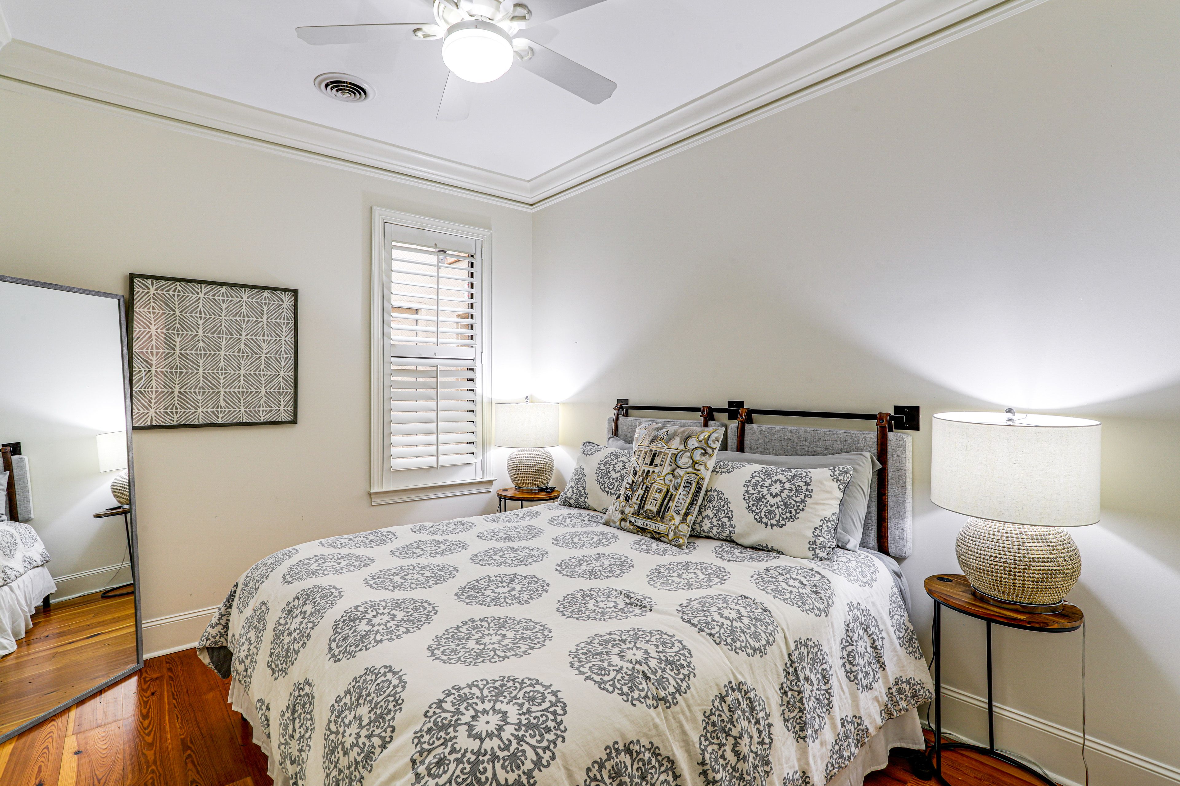 Bedroom 1 | King Bed | Smart TV