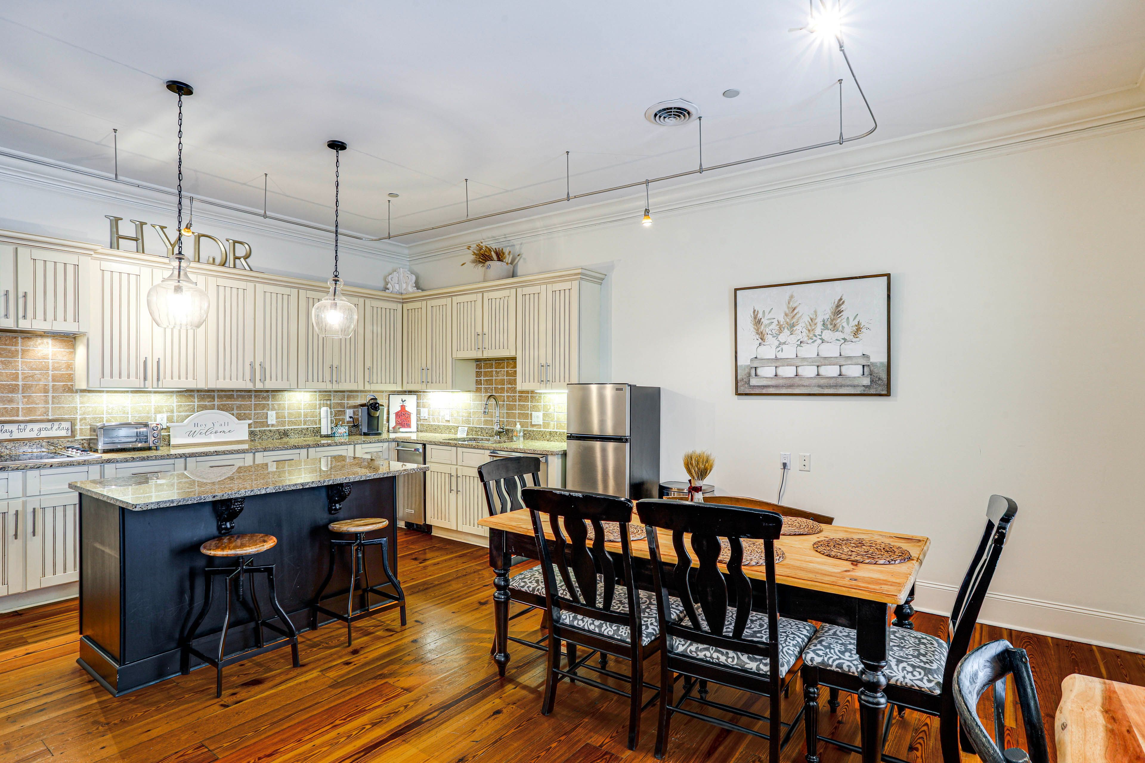 Kitchen | Dining Area | Cooking Basics